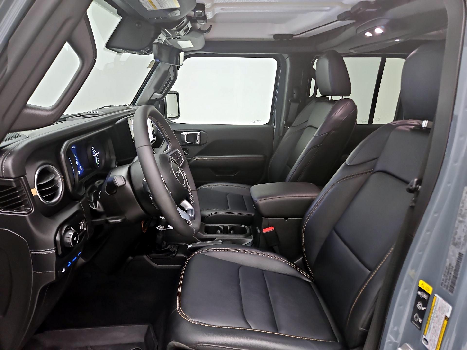 Thumbnail: 2025 Jeep Wrangler - 11