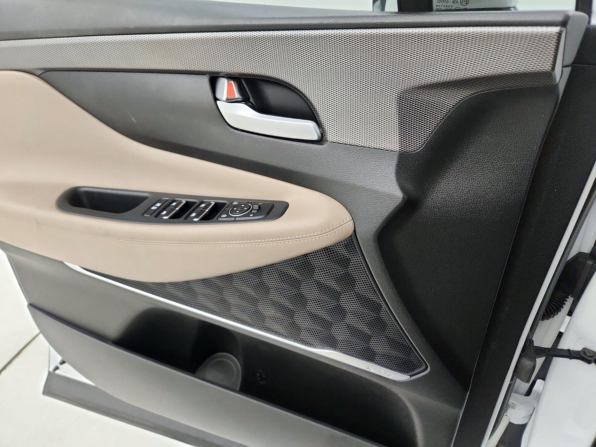 Thumbnail: 2020 Hyundai Santa Fe - 10