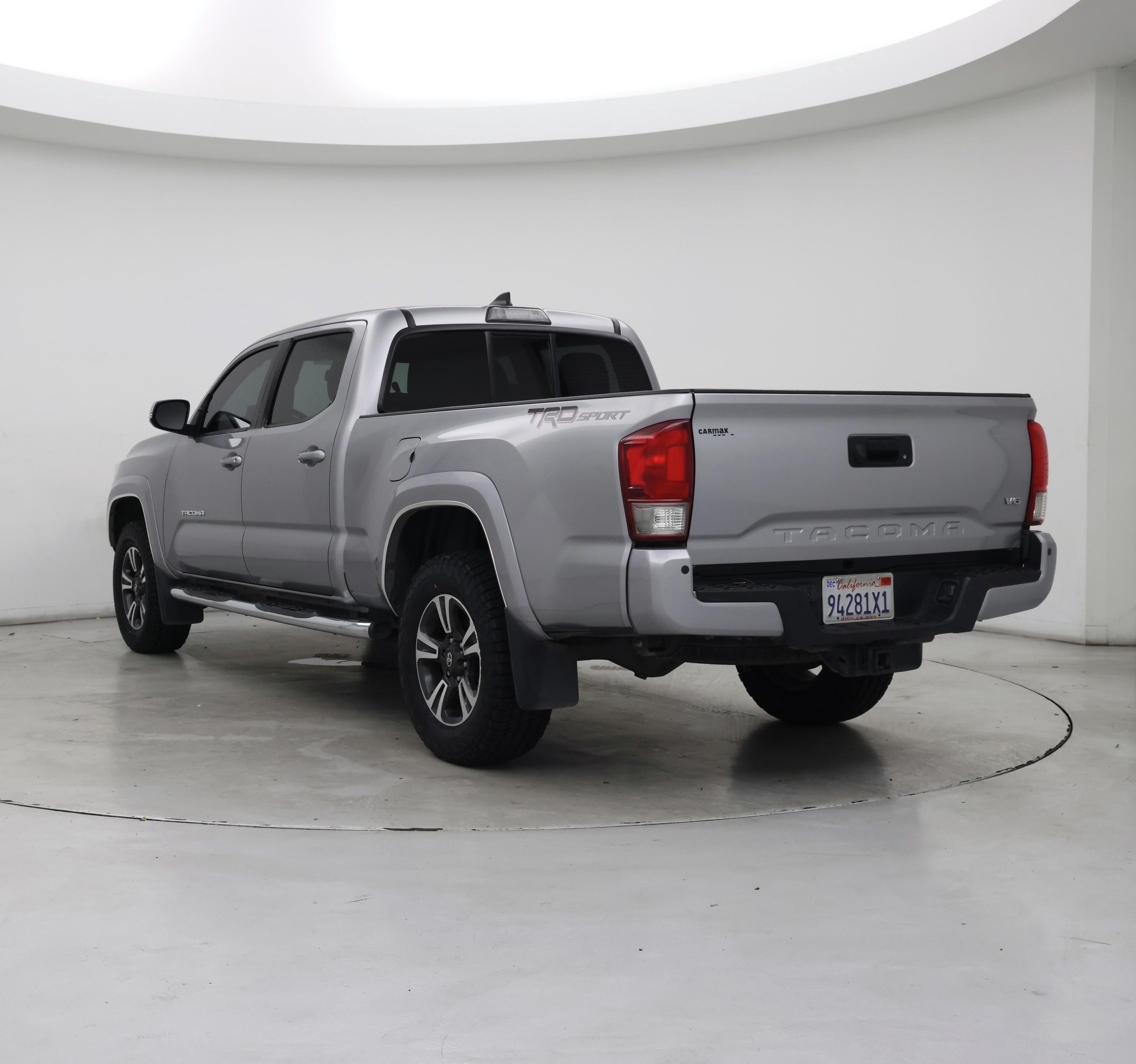 Thumbnail: 2016 Toyota Tacoma - 2