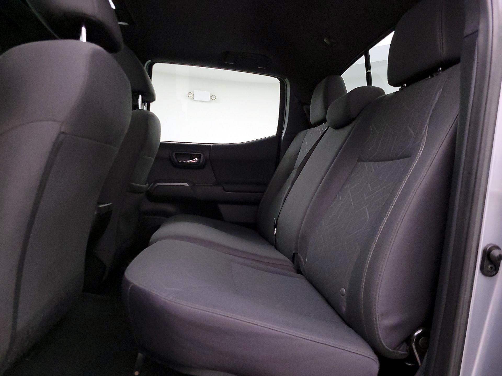 Thumbnail: 2016 Toyota Tacoma - 20