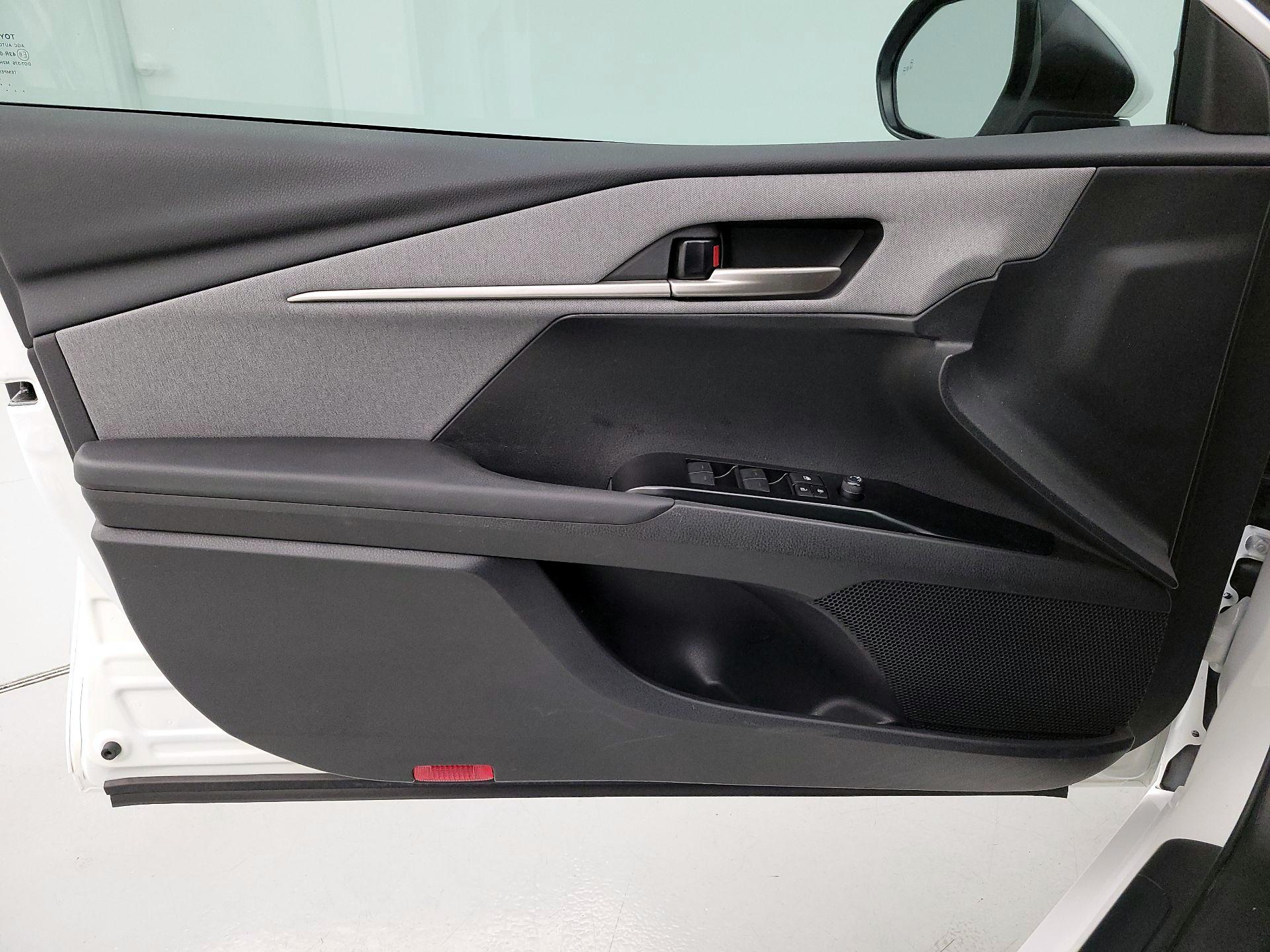 Thumbnail: 2025 Toyota Camry - 12