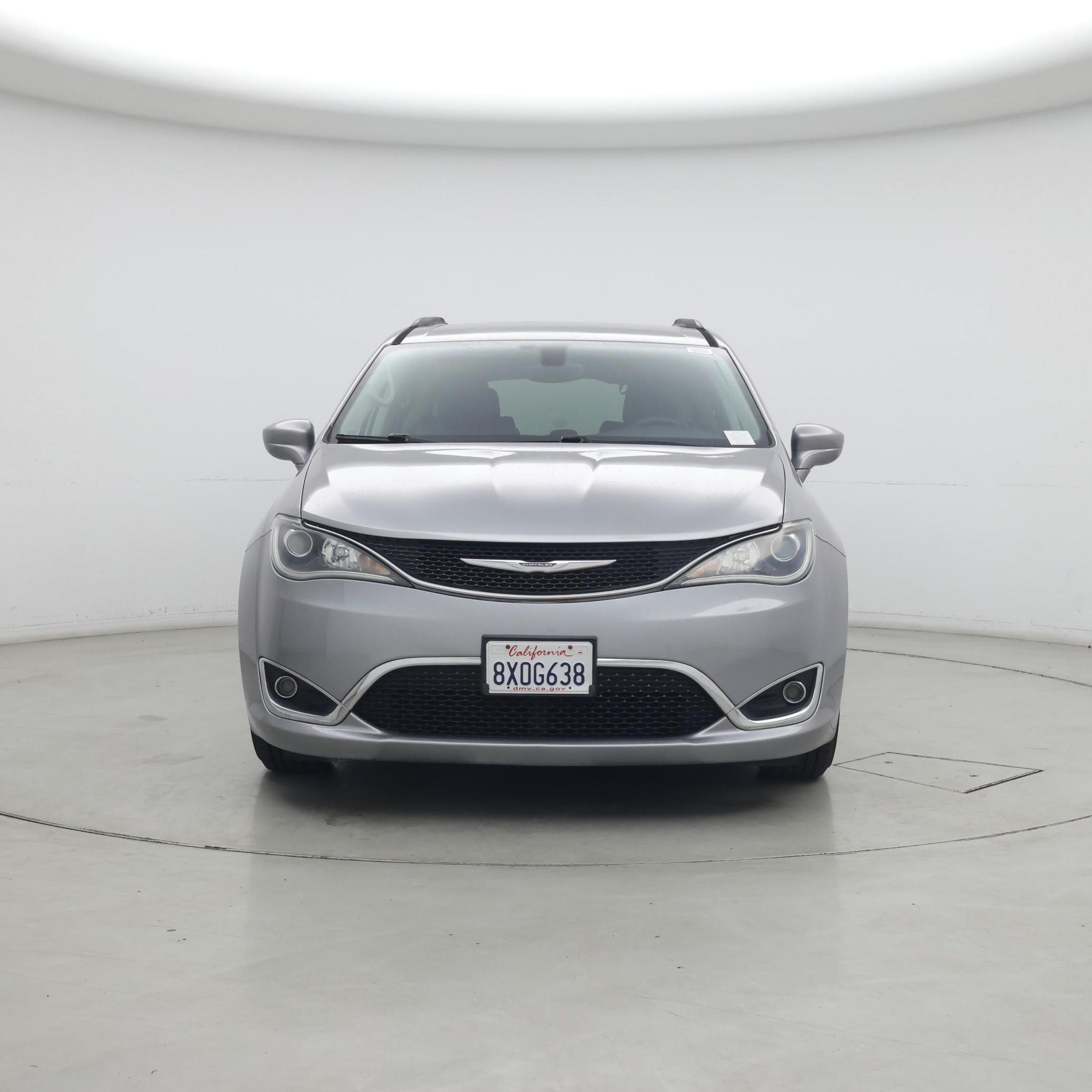 Thumbnail: 2017 Chrysler Pacifica - 5