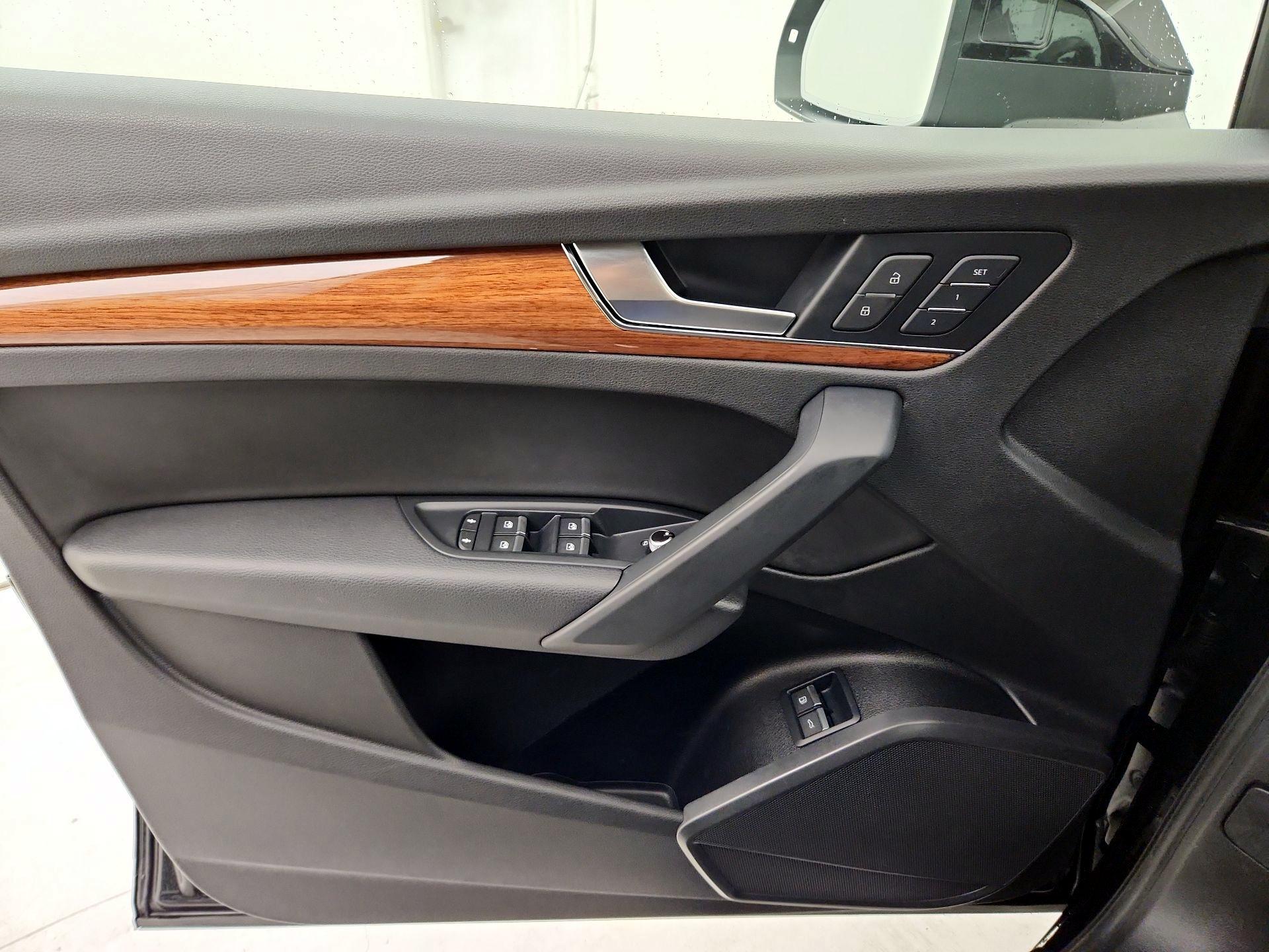 Thumbnail: 2021 Audi Q5 - 12