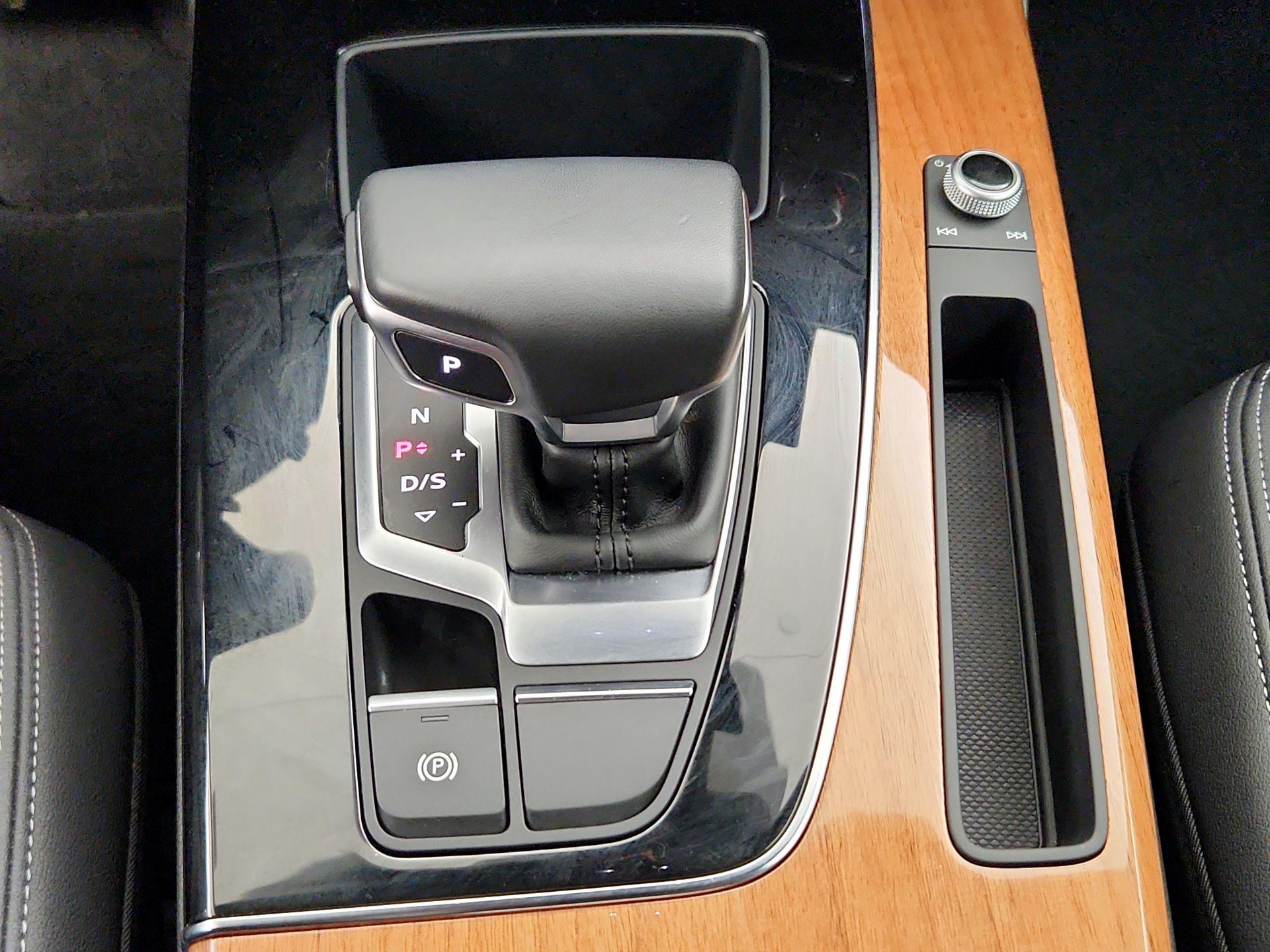 Thumbnail: 2021 Audi Q5 - 17