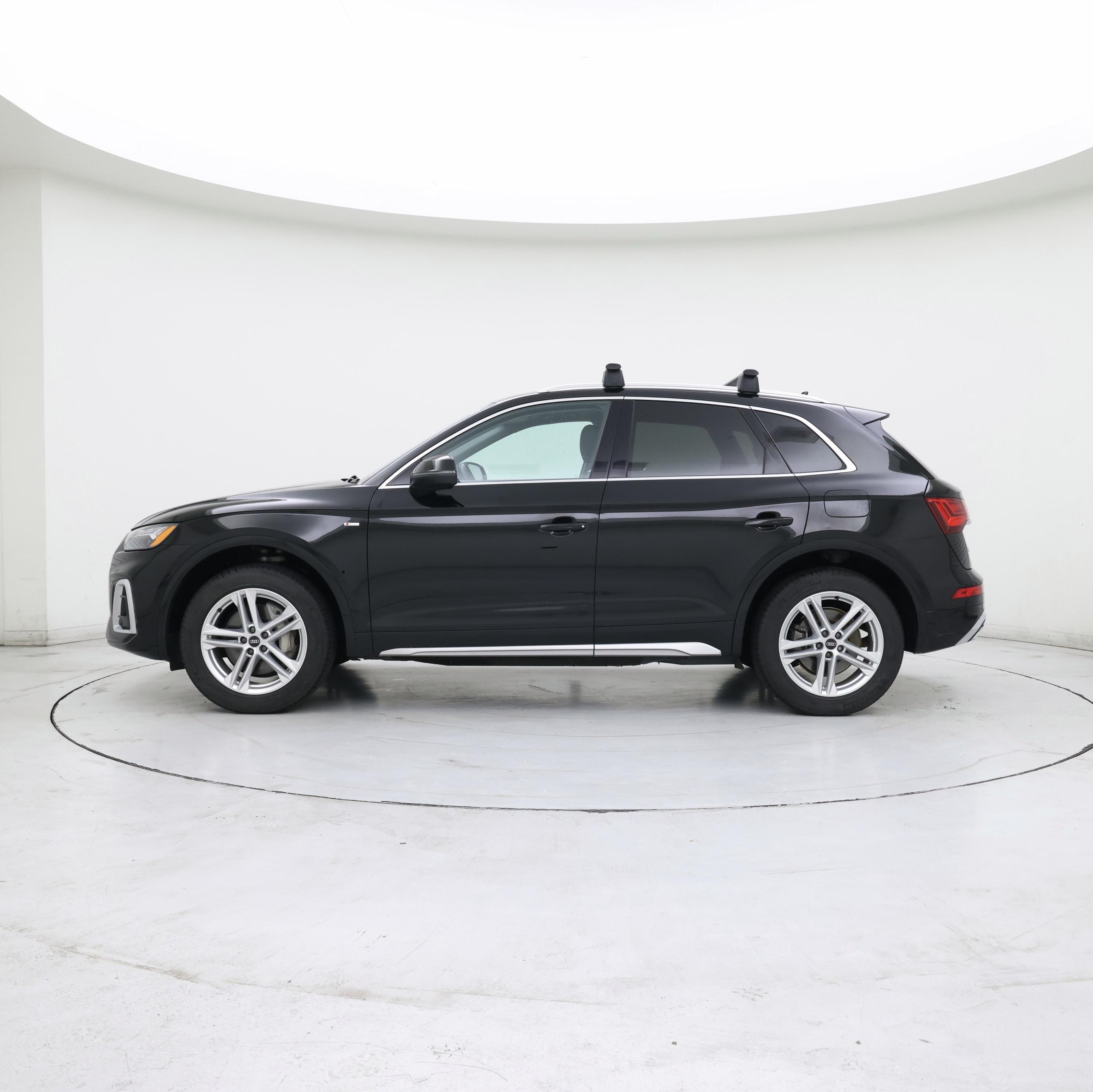 Thumbnail: 2021 Audi Q5 - 3