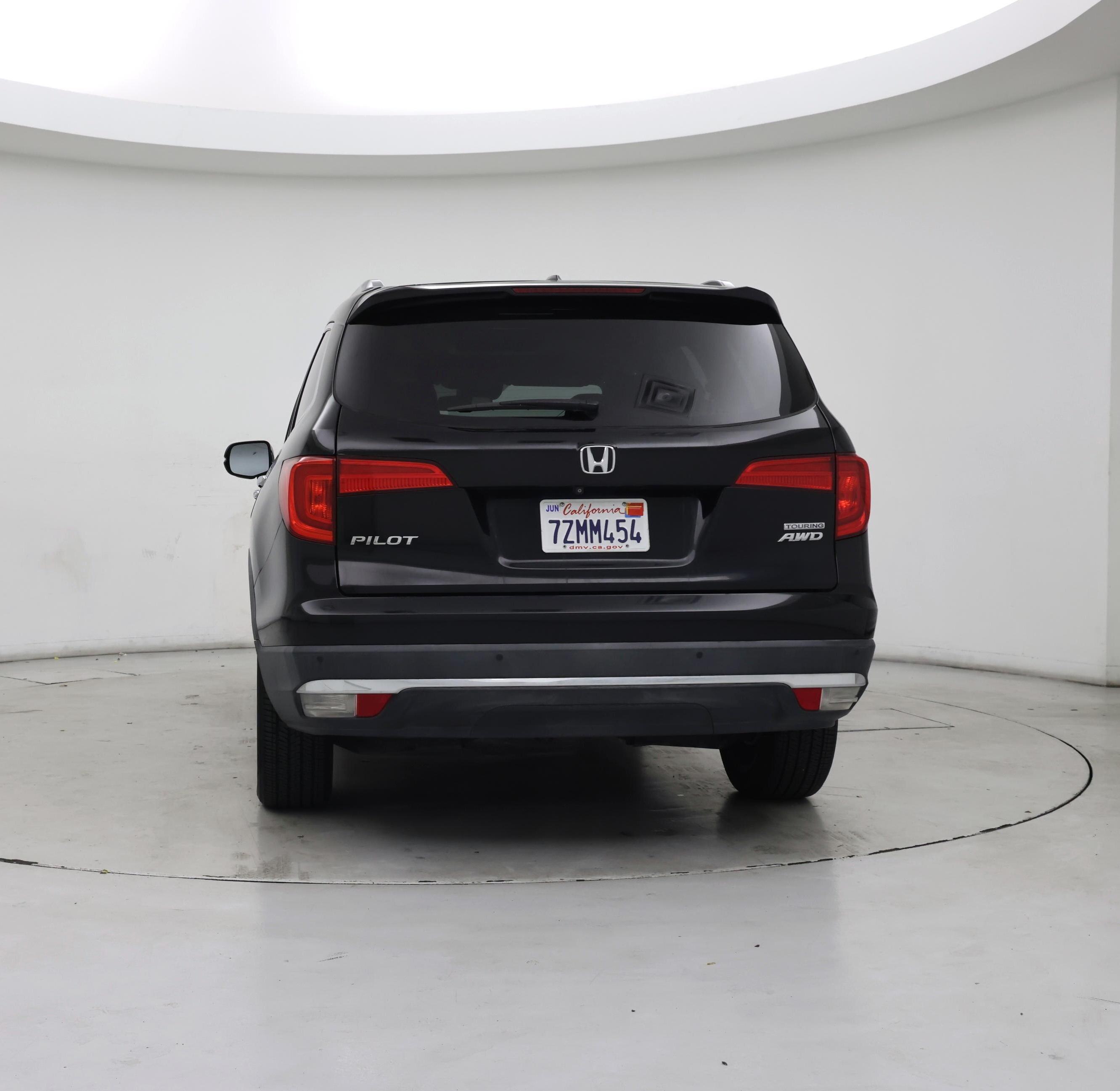 Thumbnail: 2017 Honda Pilot - 6