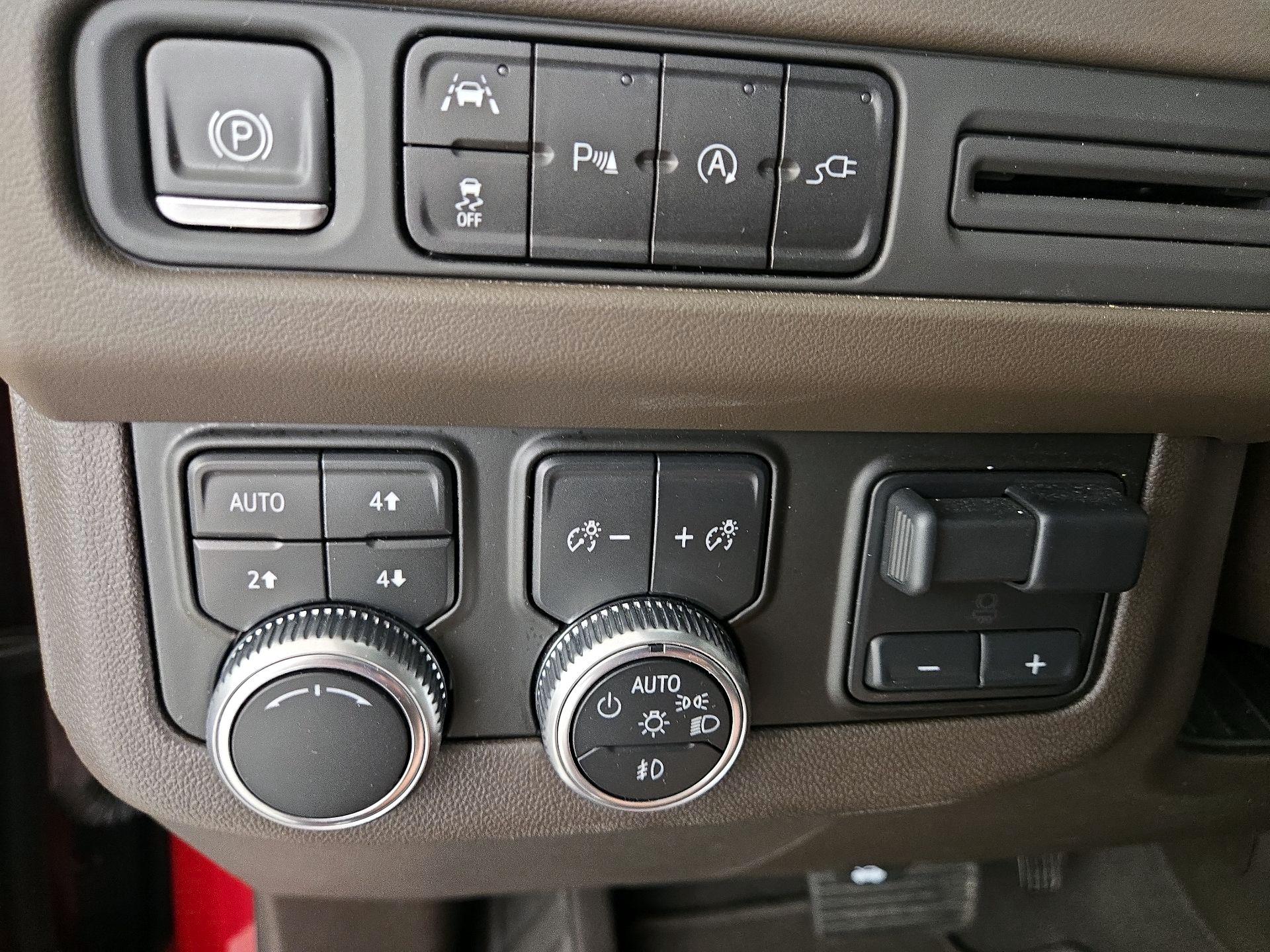 Thumbnail: 2021 GMC Yukon XL - 13