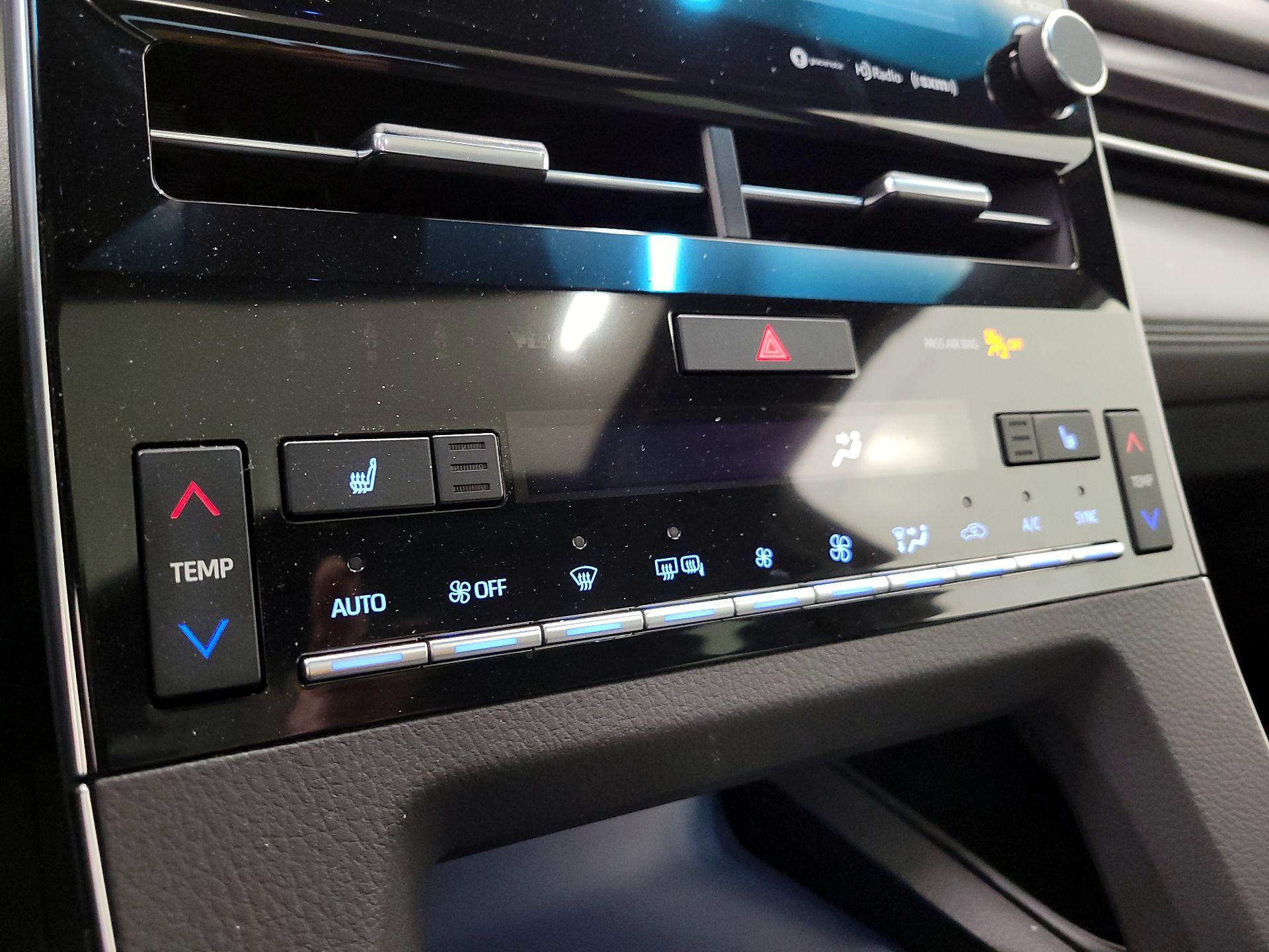 Thumbnail: 2020 Toyota Avalon - 16