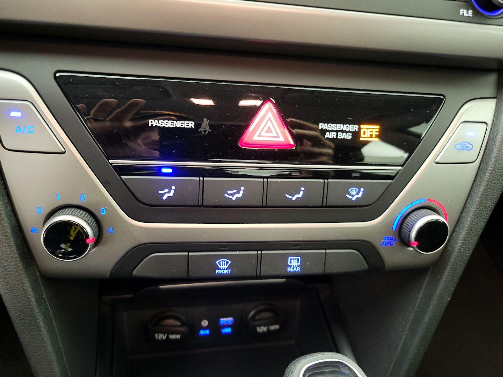 2018 Hyundai Elantra SEL - Photo 17