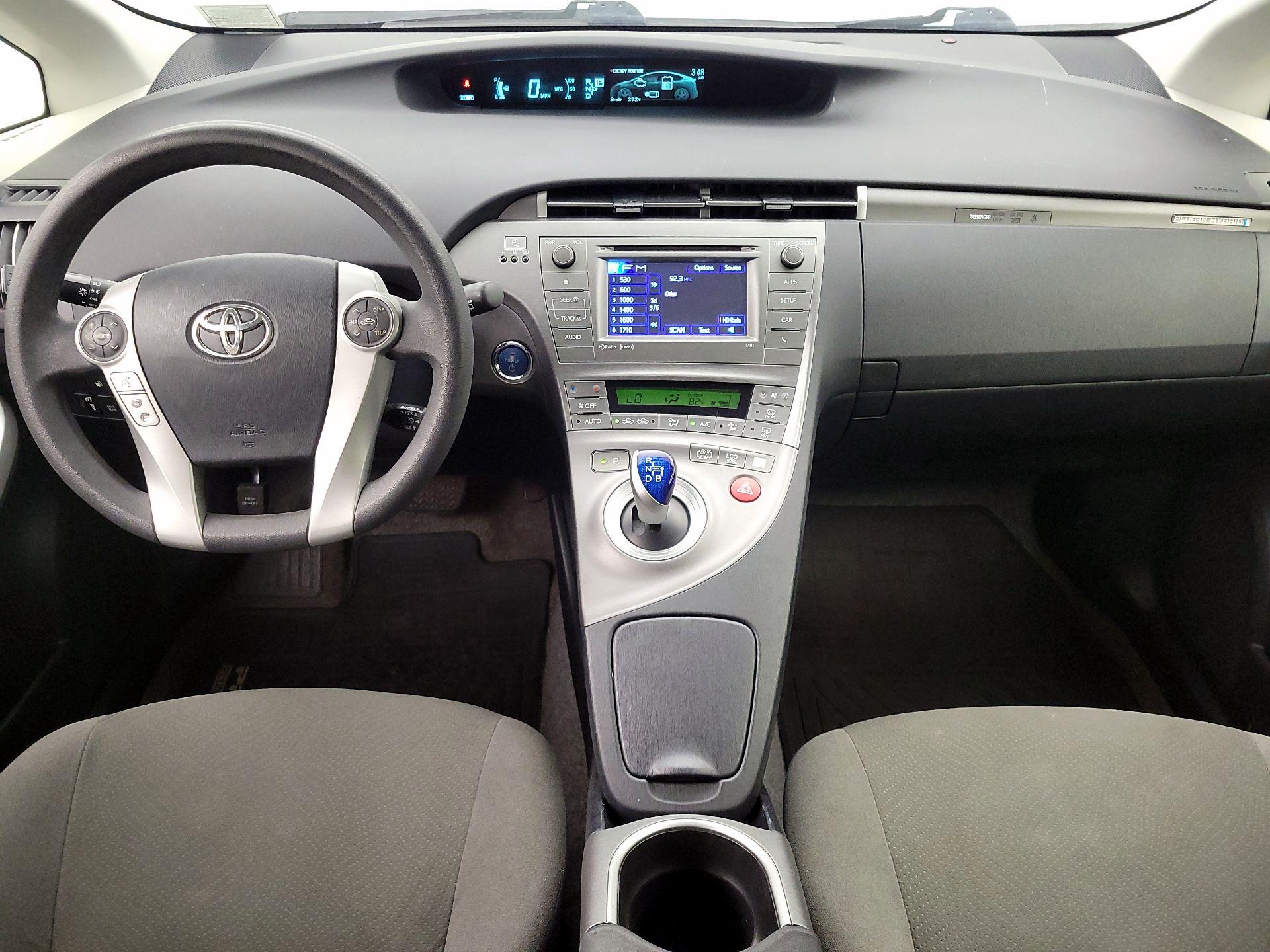 Thumbnail: 2014 Toyota Prius - 9