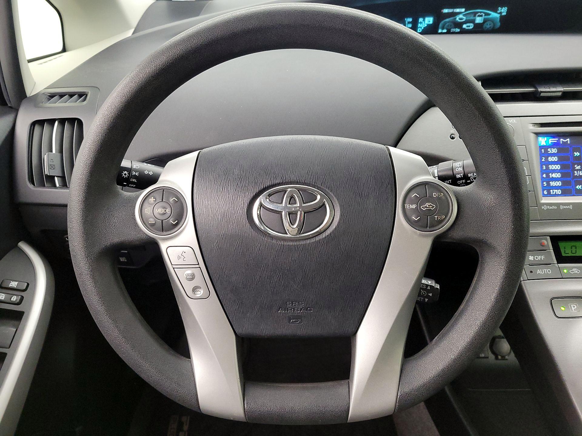 Thumbnail: 2014 Toyota Prius - 10