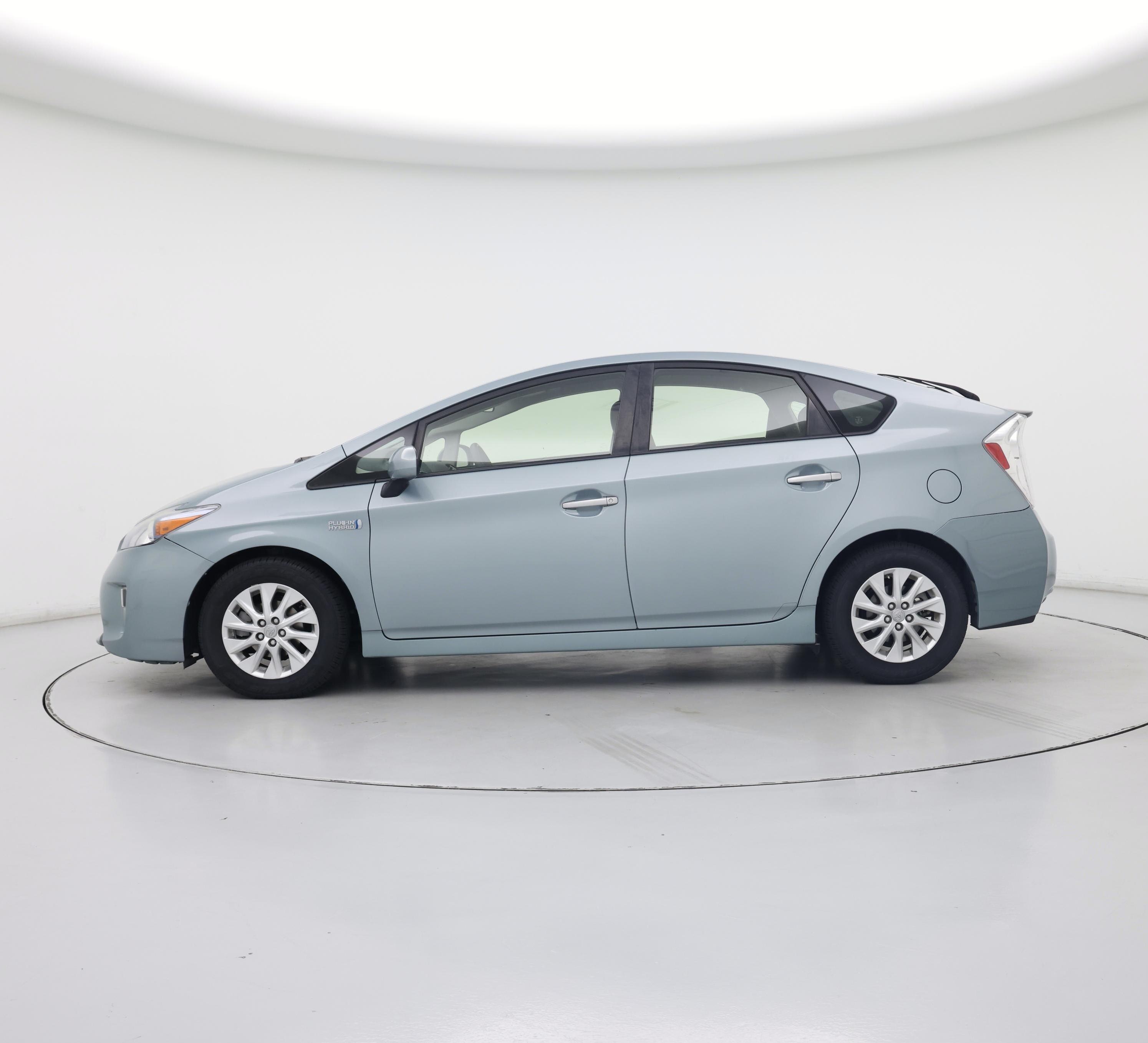 Thumbnail: 2014 Toyota Prius - 3