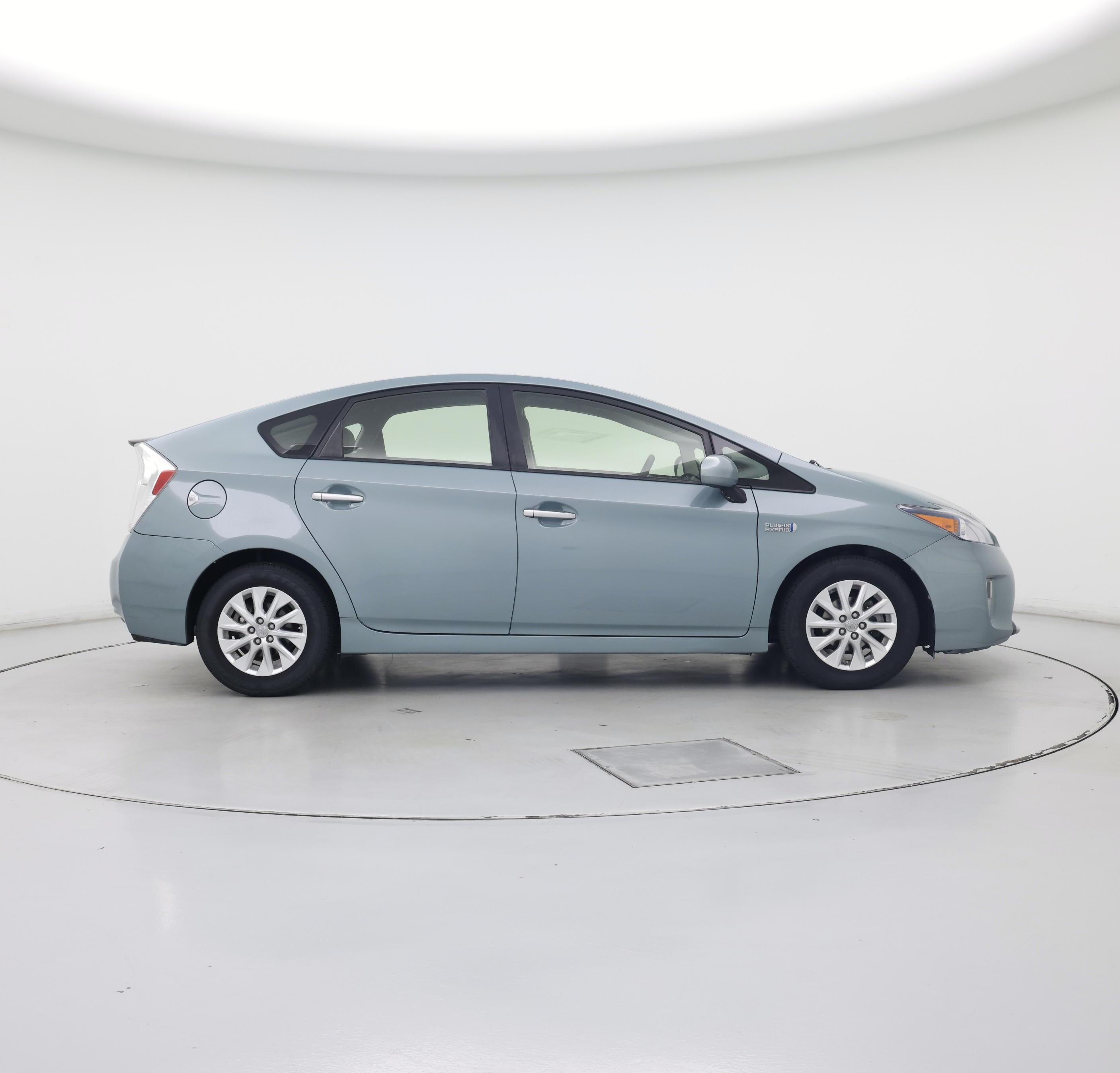 Thumbnail: 2014 Toyota Prius - 7