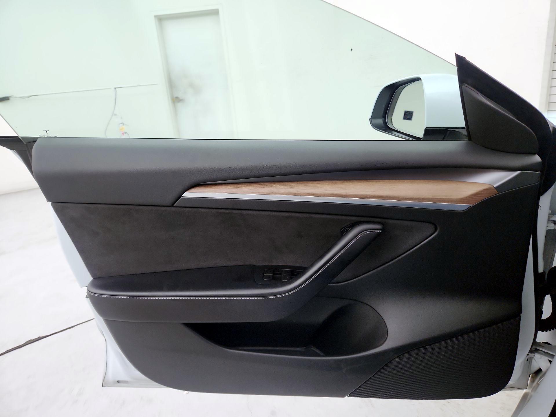 Thumbnail: 2023 Tesla Model 3 - 12