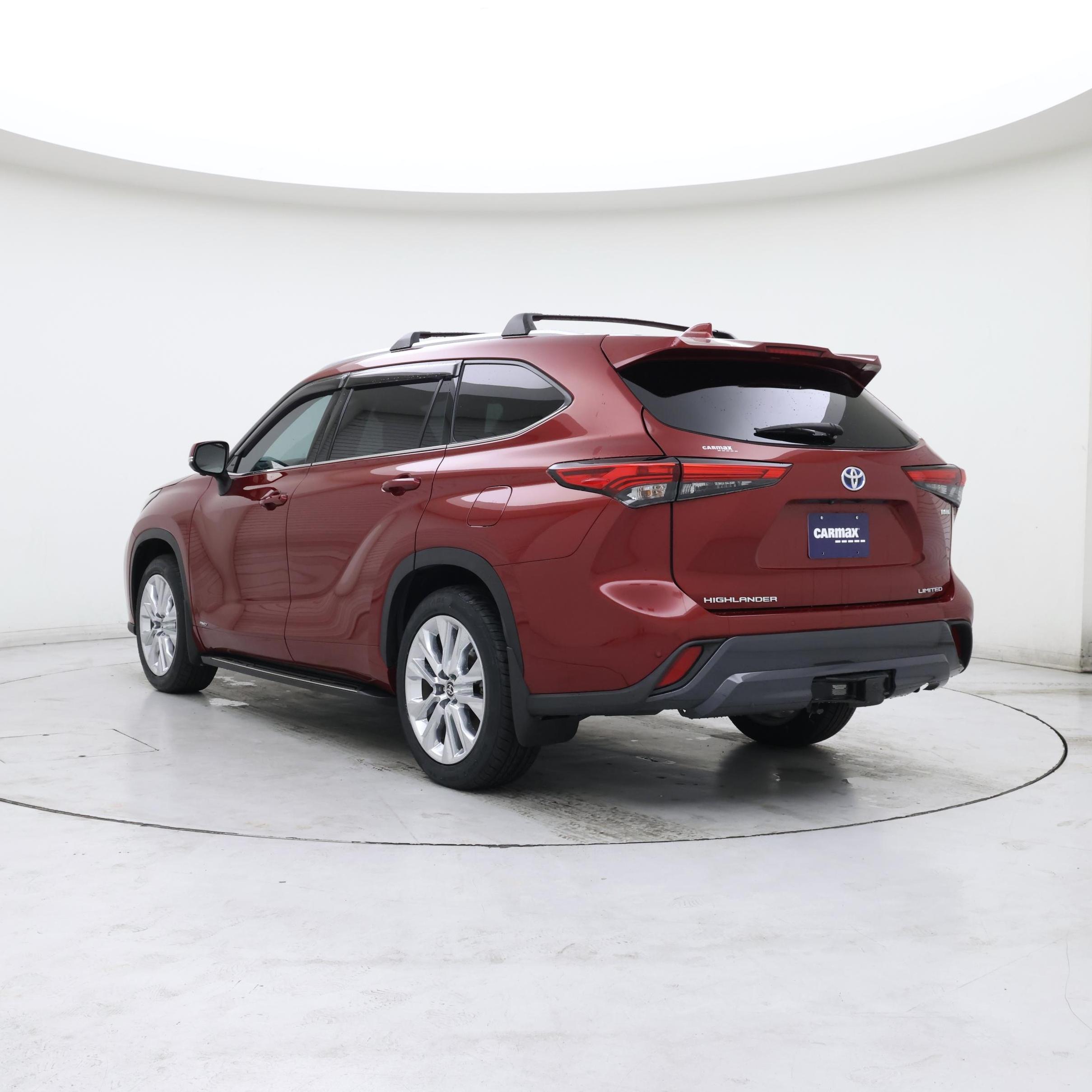 Thumbnail: 2023 Toyota Highlander - 2