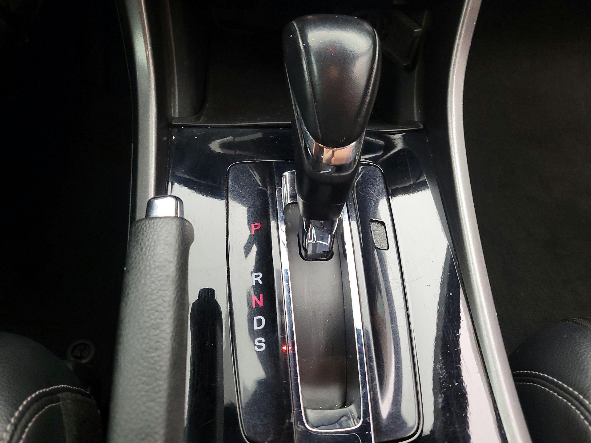 Thumbnail: 2016 Honda Accord - 17