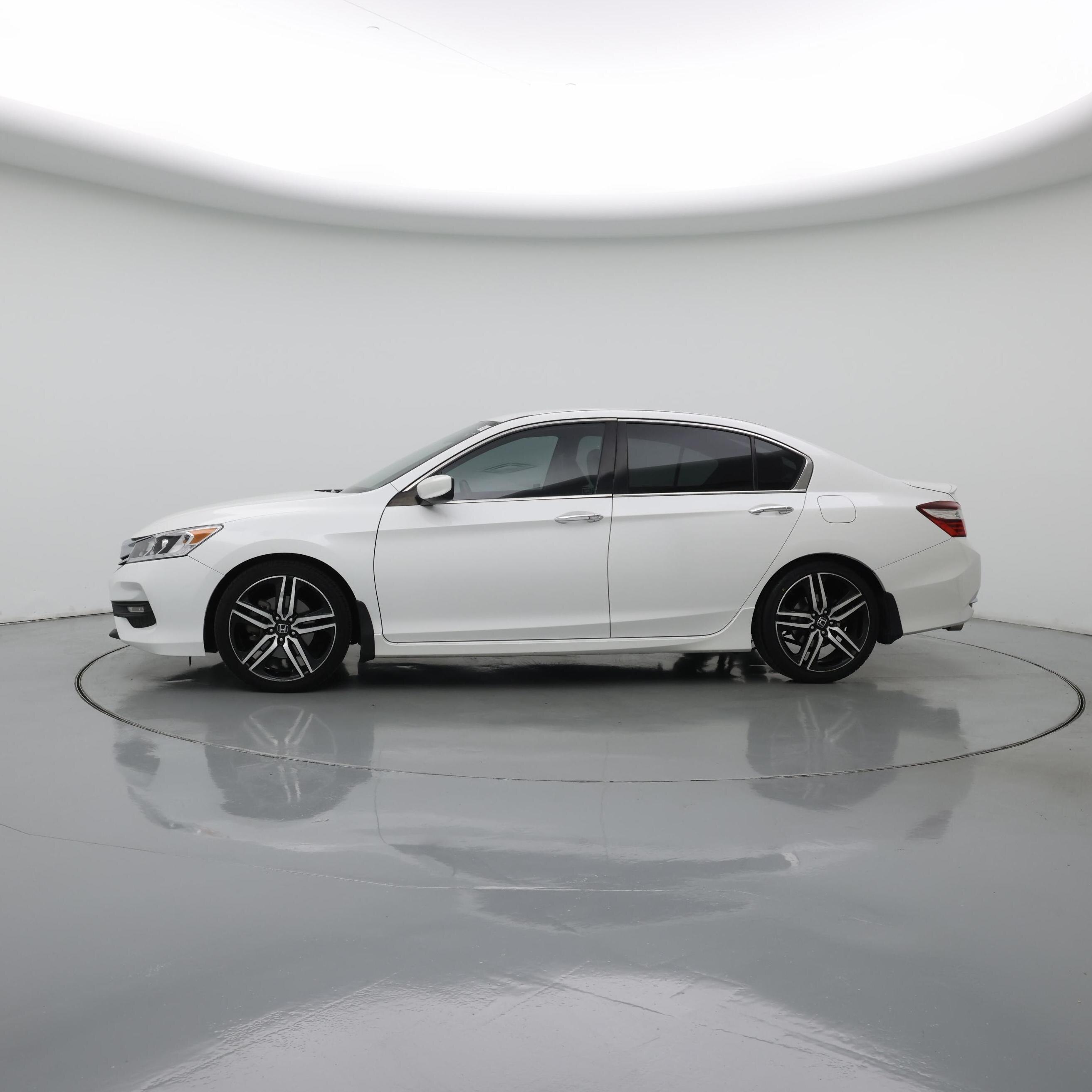 Thumbnail: 2016 Honda Accord - 3