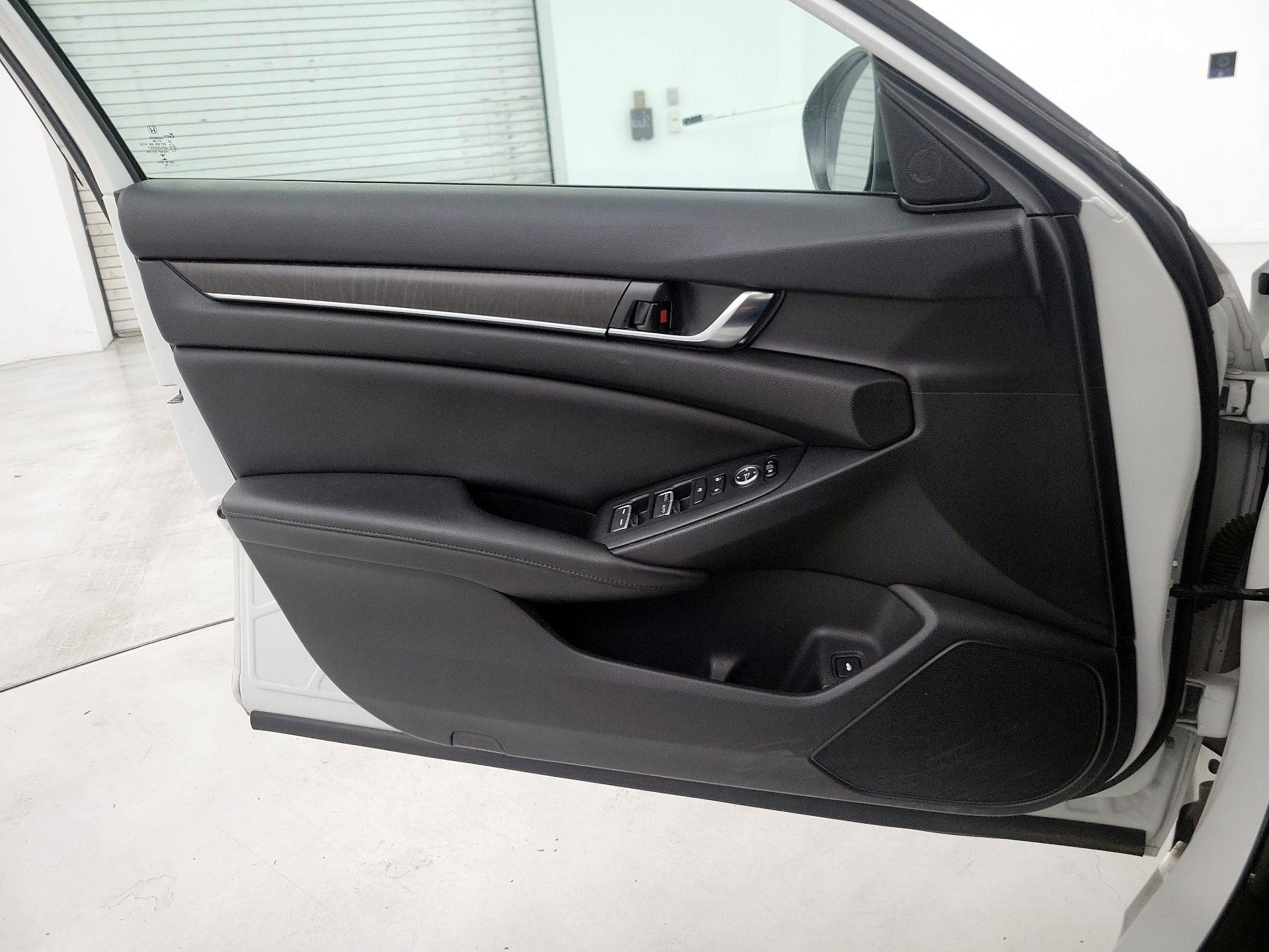 Thumbnail: 2019 Honda Accord - 12