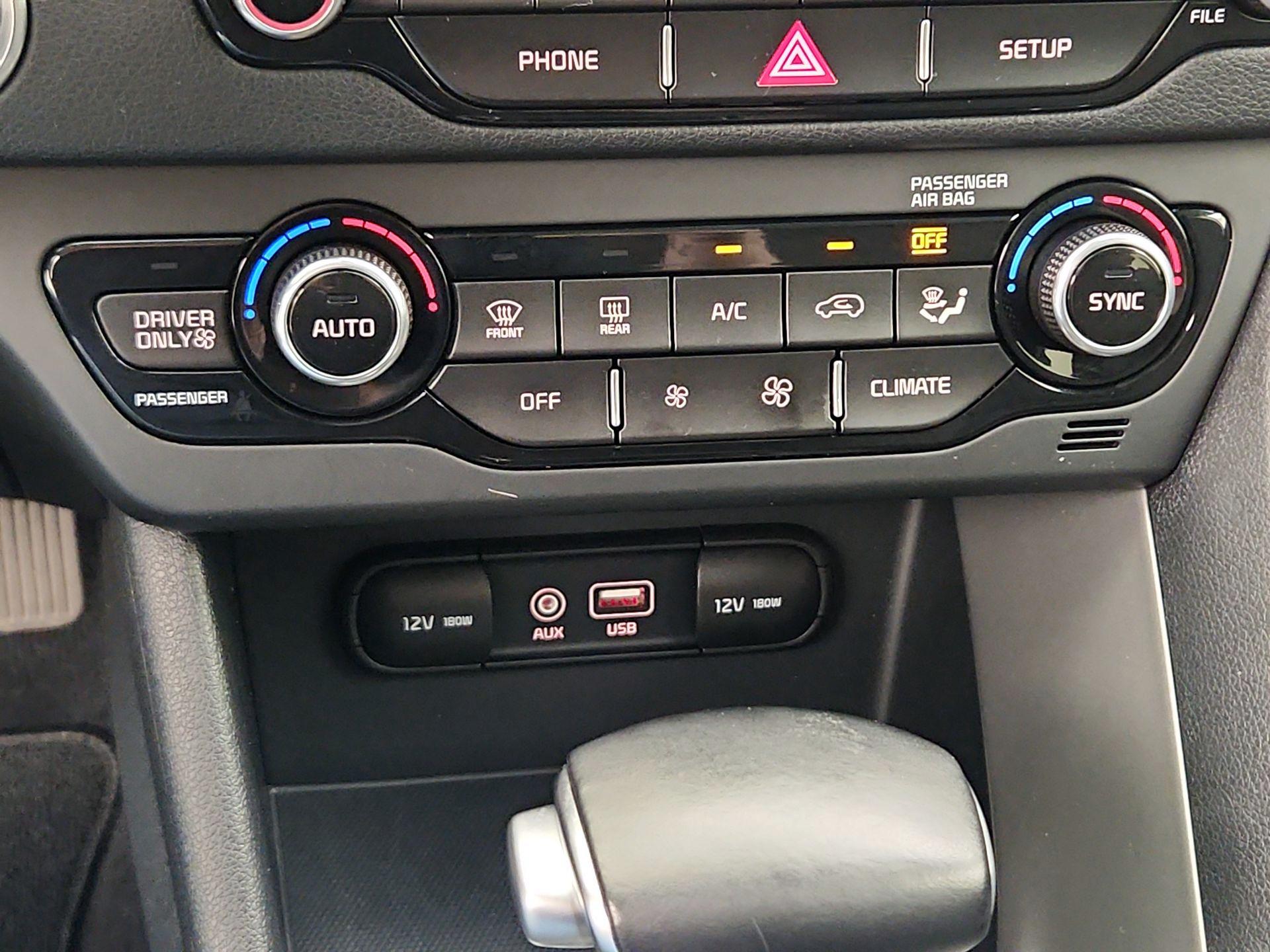 Thumbnail: 2019 Kia Niro - 16