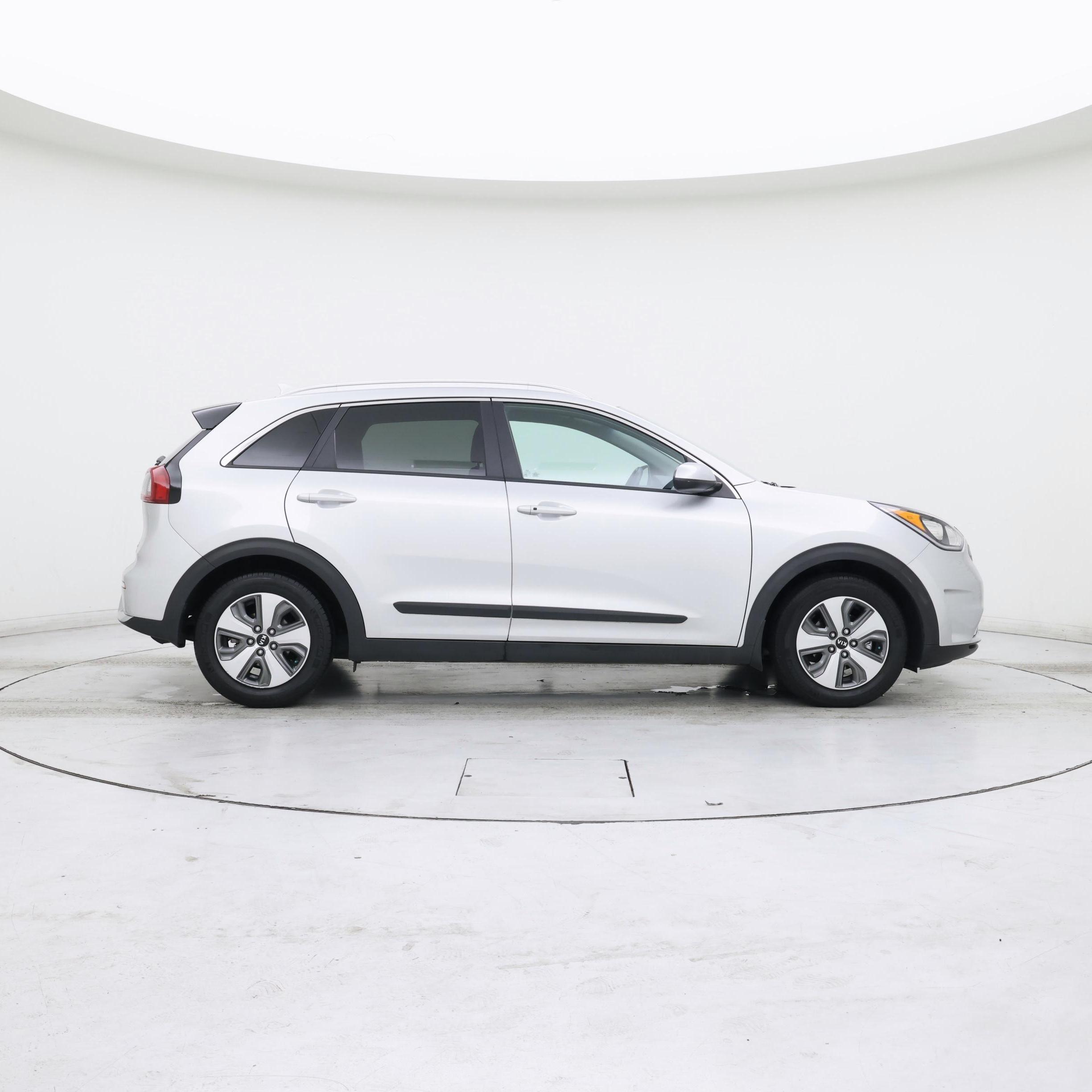 Thumbnail: 2019 Kia Niro - 7