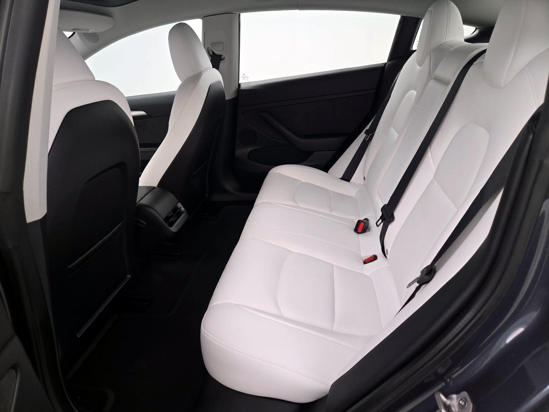 Thumbnail: 2023 Tesla Model 3 - 19
