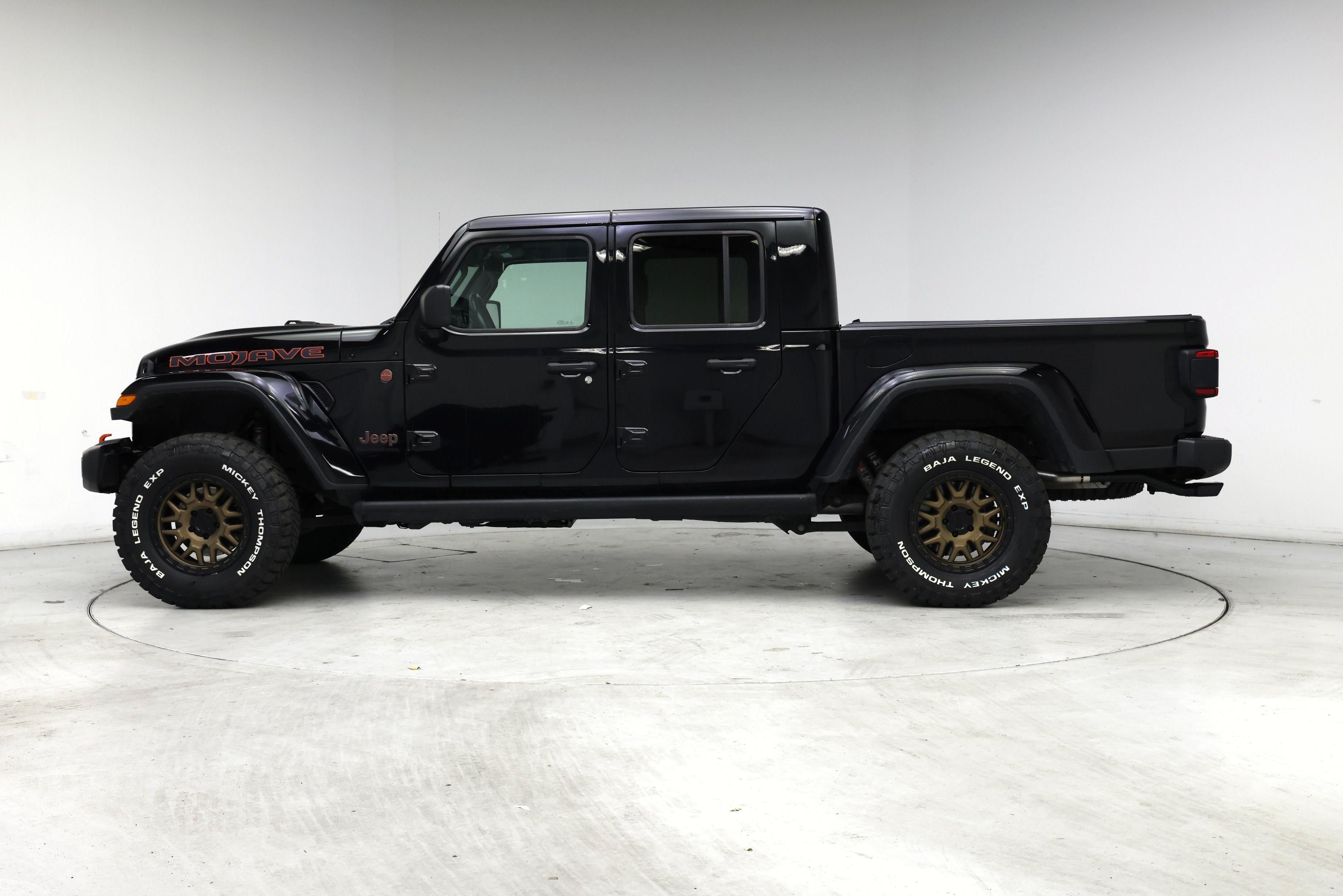 Thumbnail: 2020 Jeep Gladiator - 3