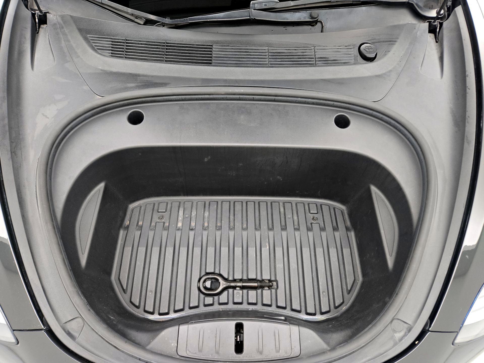 Thumbnail: 2022 Tesla Model 3 - 20