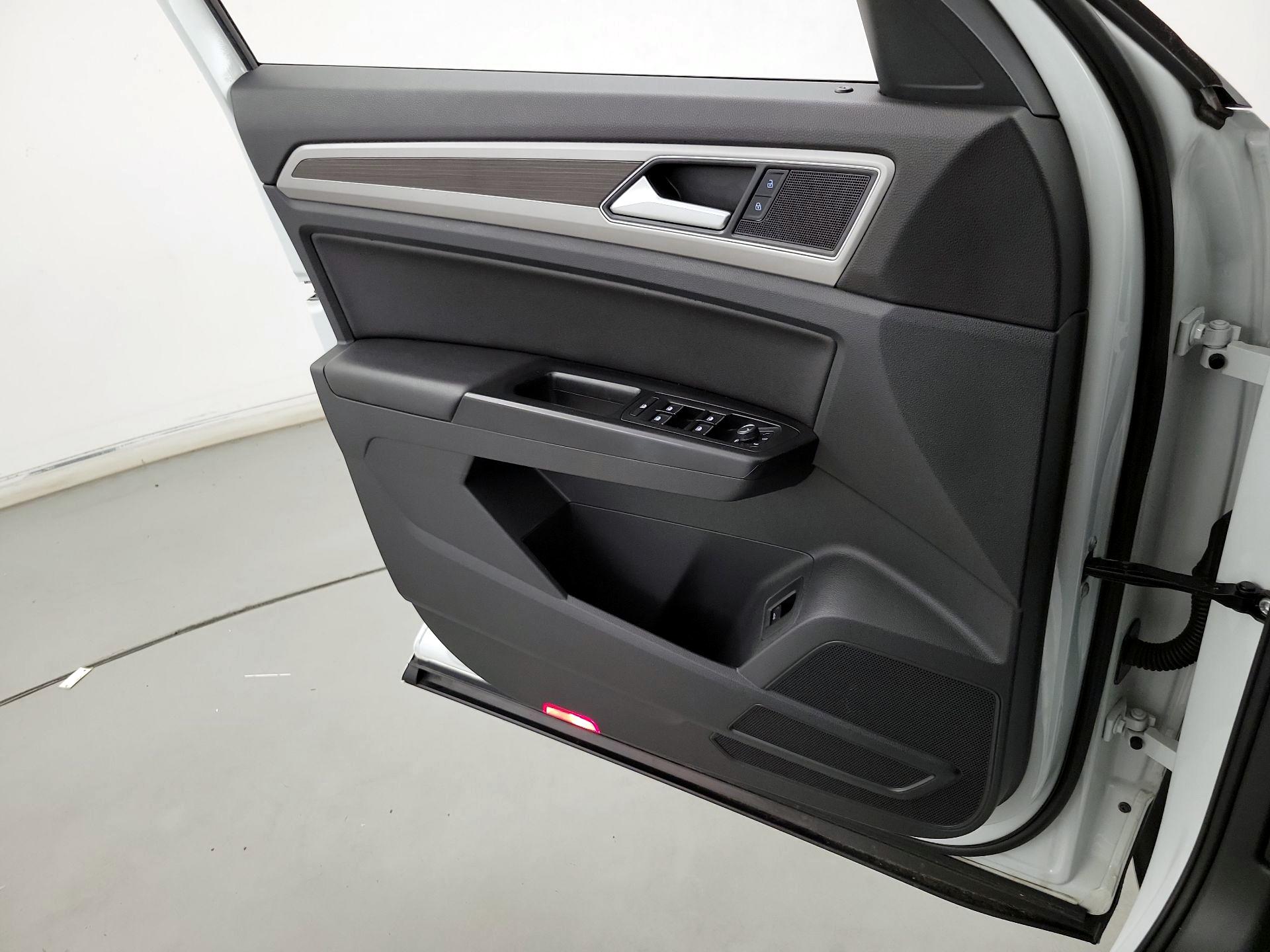 Thumbnail: 2019 Volkswagen Atlas - 12