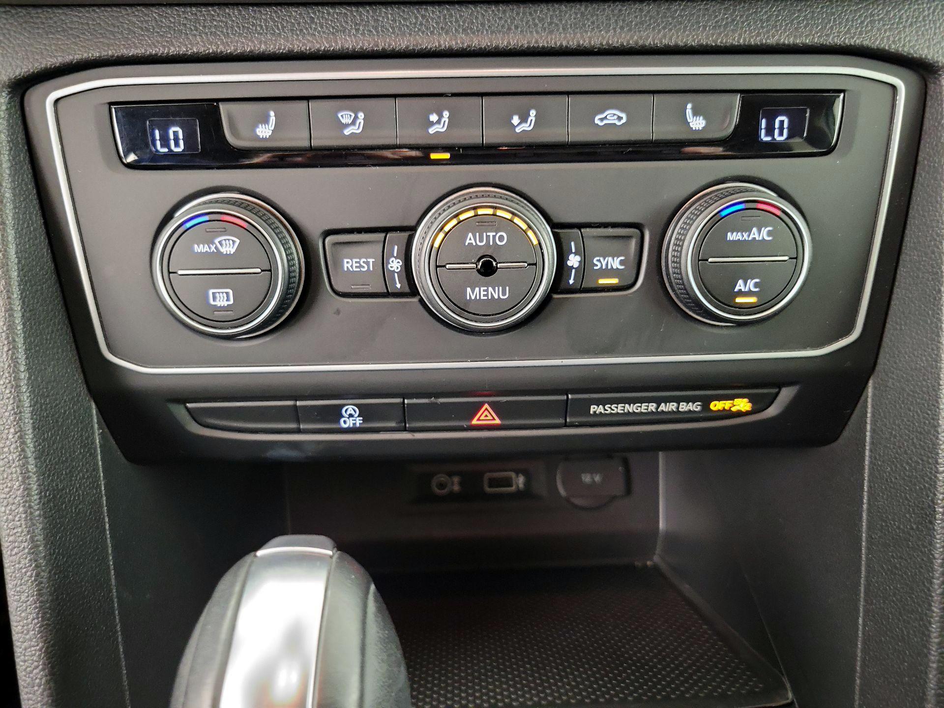 Thumbnail: 2019 Volkswagen Atlas - 16