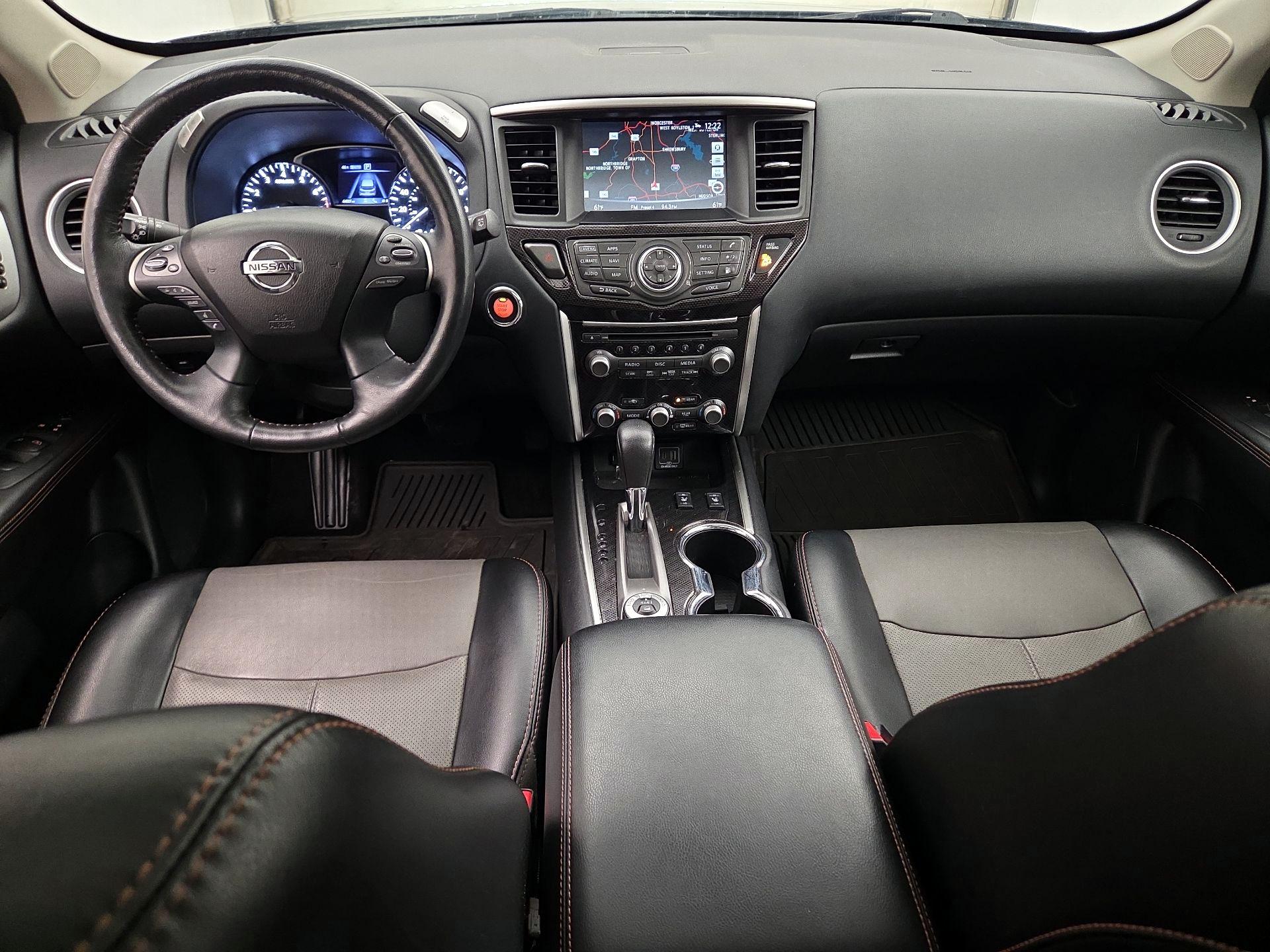Thumbnail: 2020 Nissan Pathfinder - 9