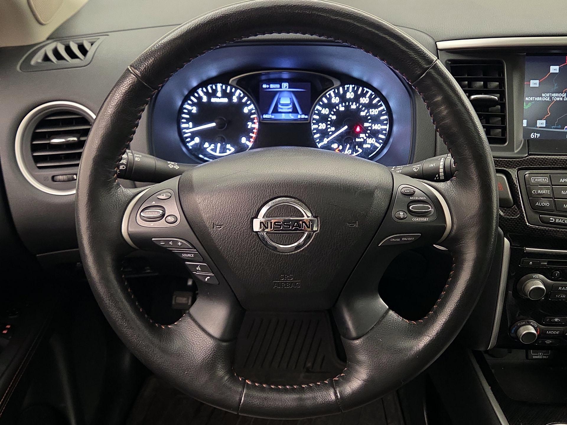 Thumbnail: 2020 Nissan Pathfinder - 10