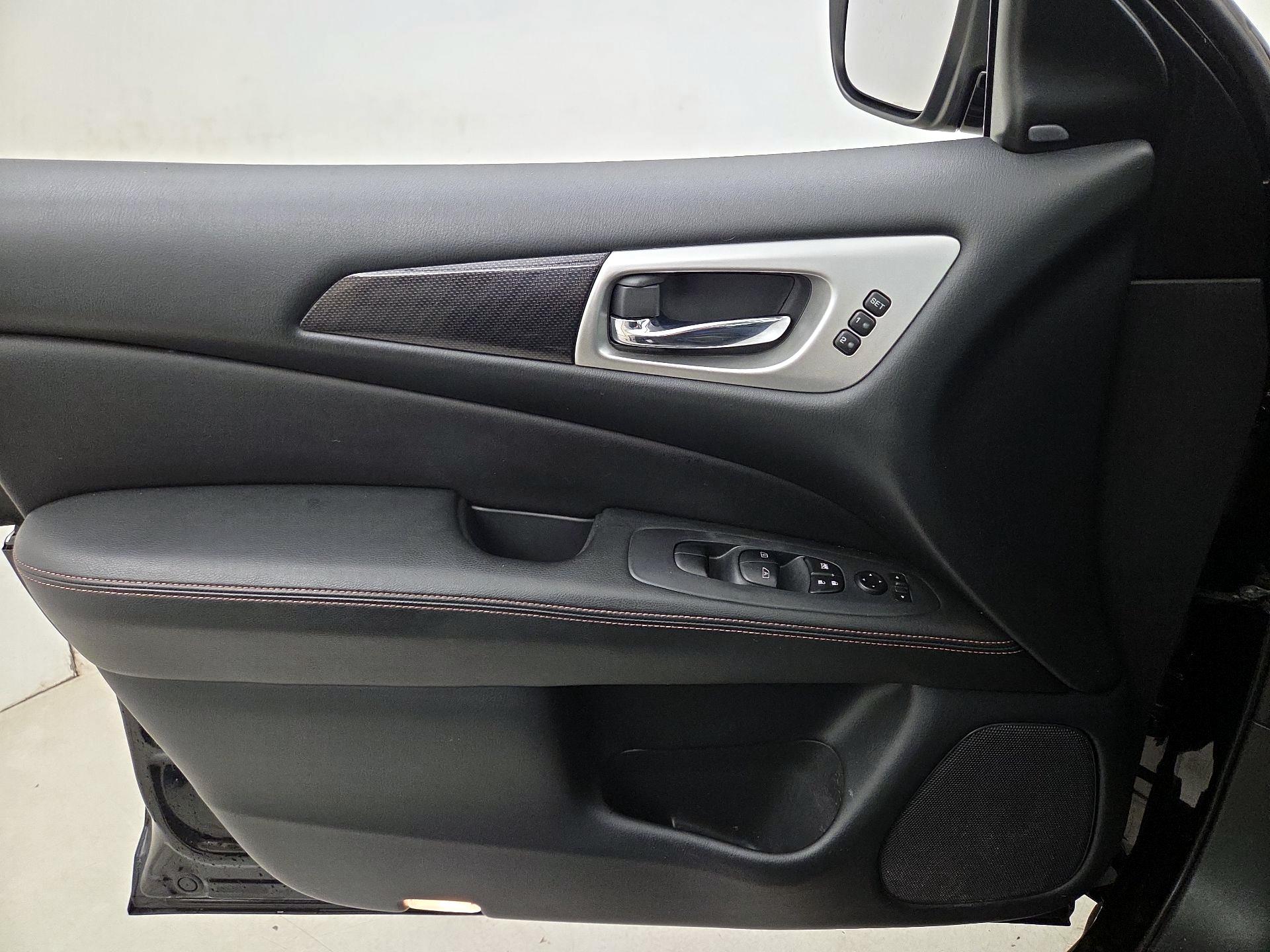 Thumbnail: 2020 Nissan Pathfinder - 12