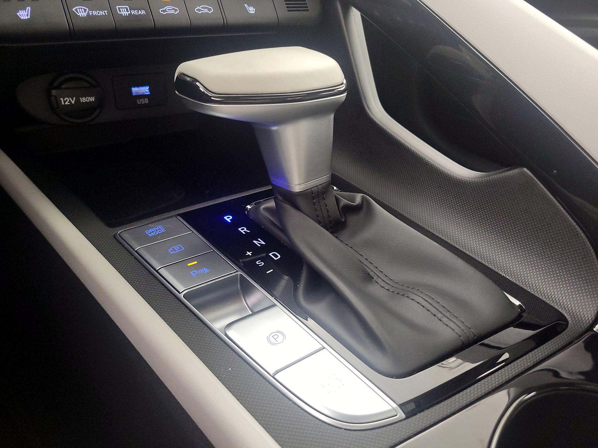 Thumbnail: 2024 Hyundai Elantra - 18