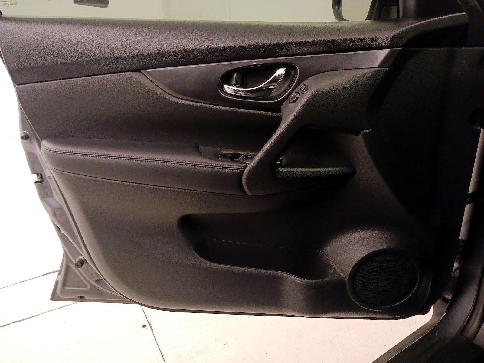 2020 Nissan Rogue SV - Photo 13