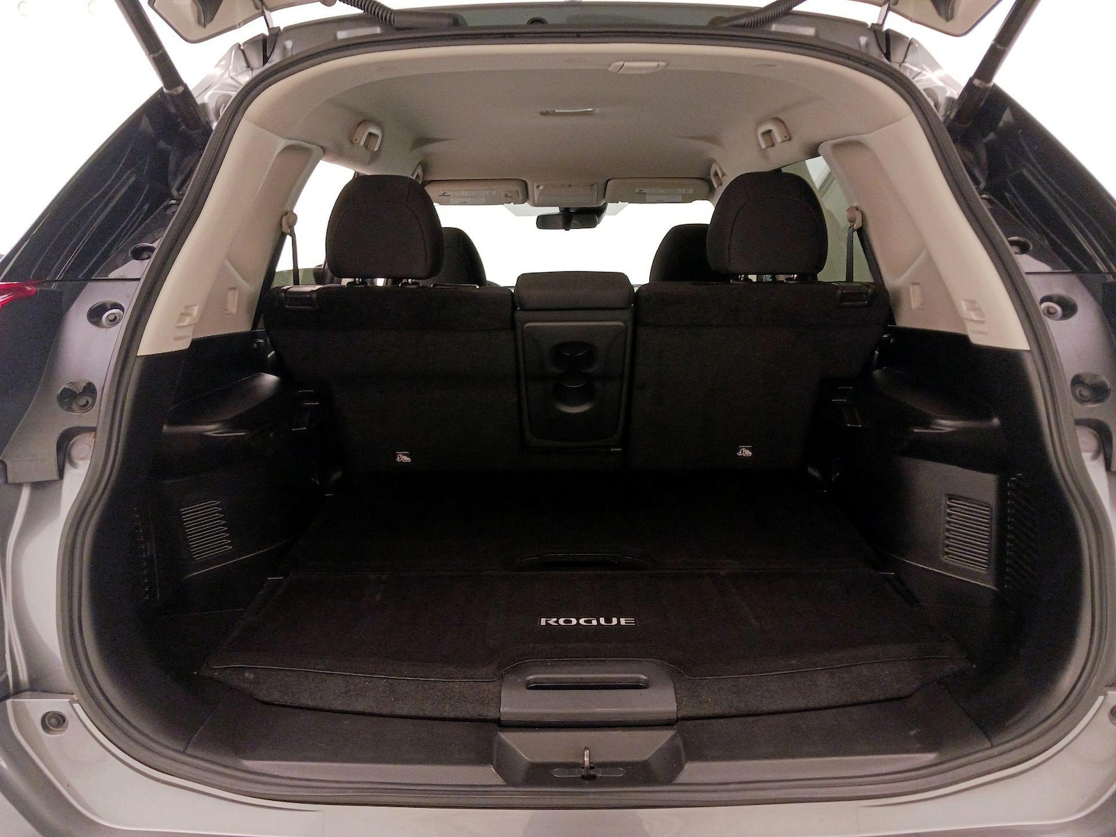 2020 Nissan Rogue SV - Photo 21