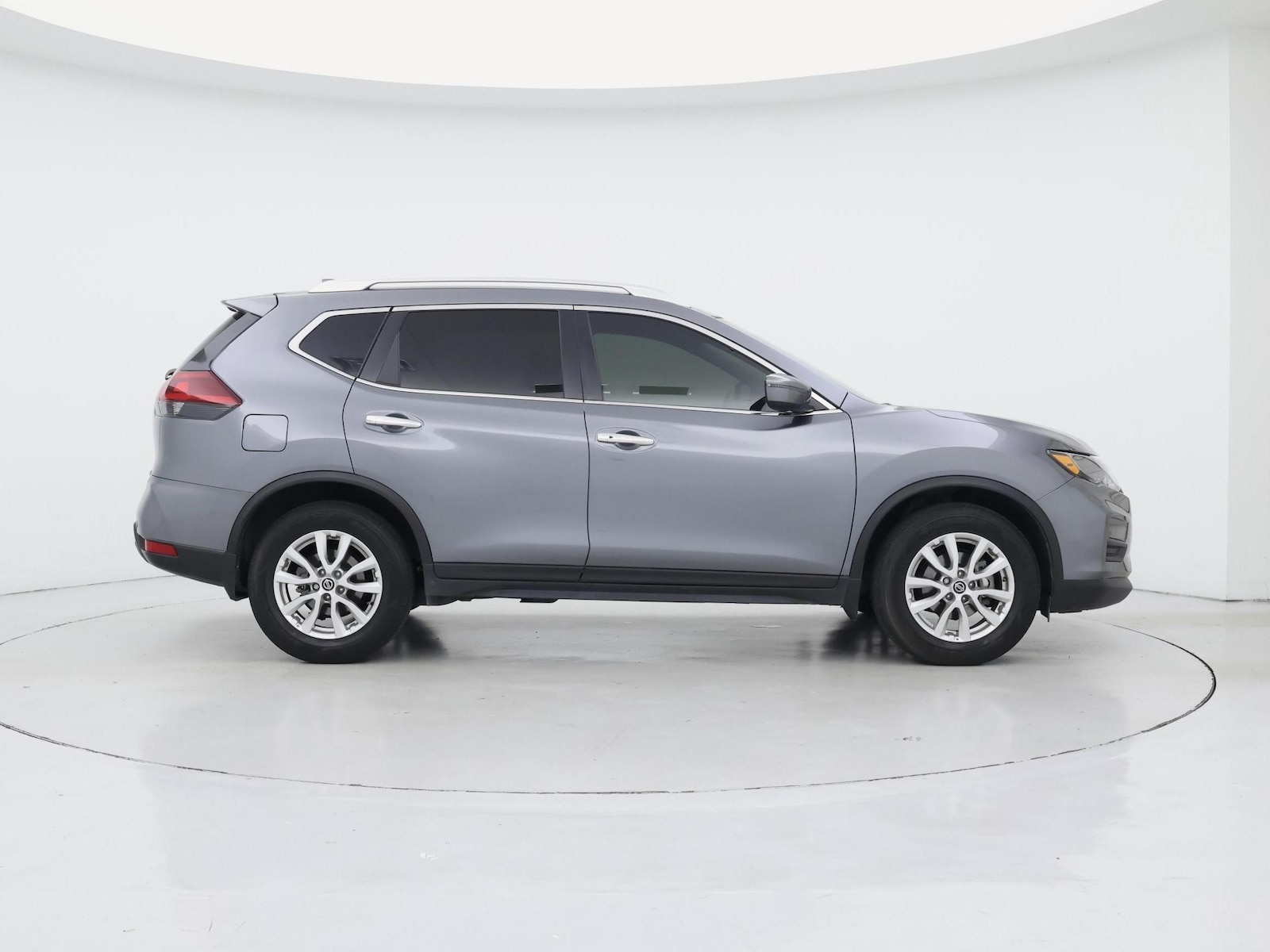 2020 Nissan Rogue SV - Photo 8