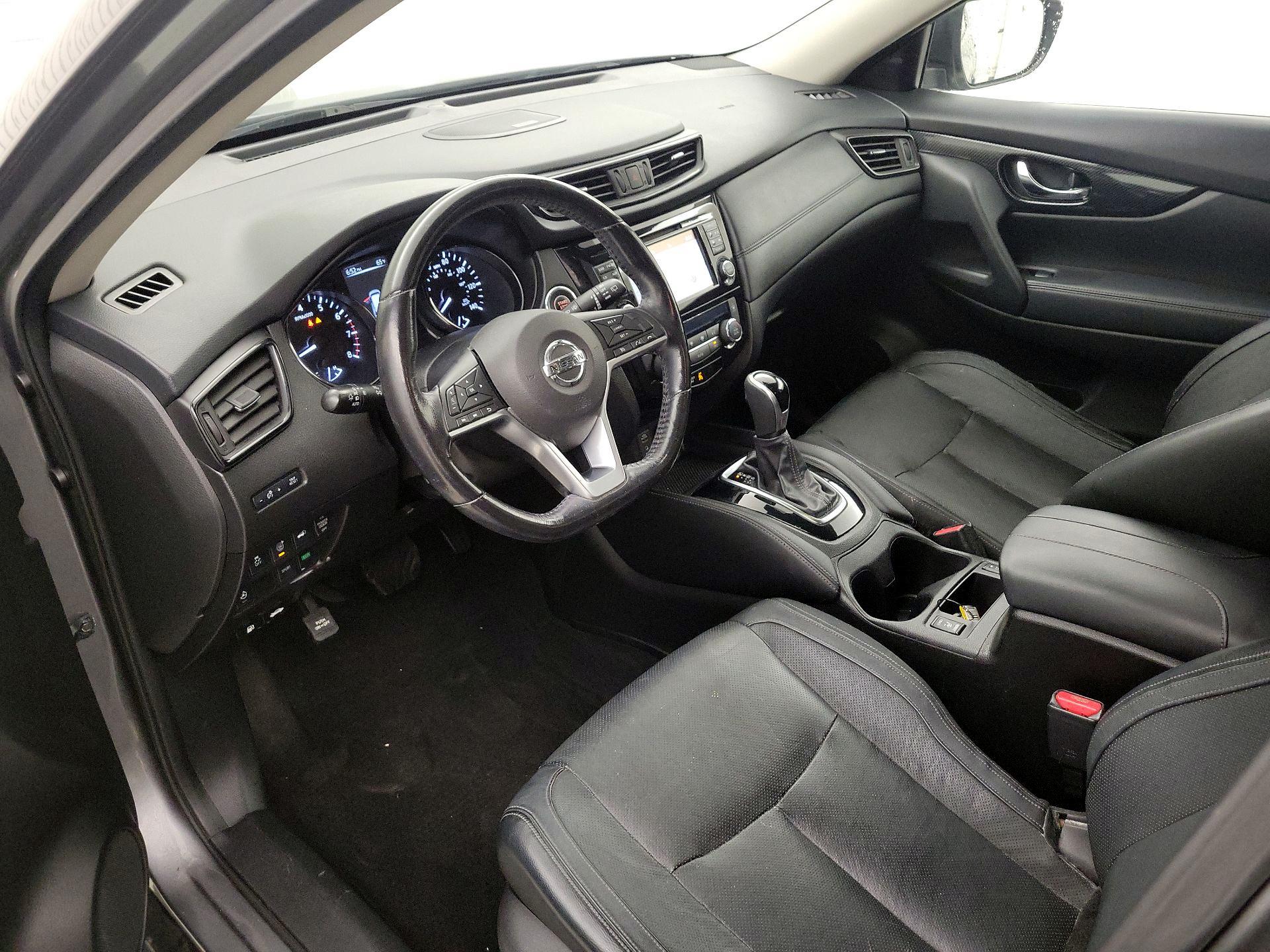 Thumbnail: 2017 Nissan Rogue - 11