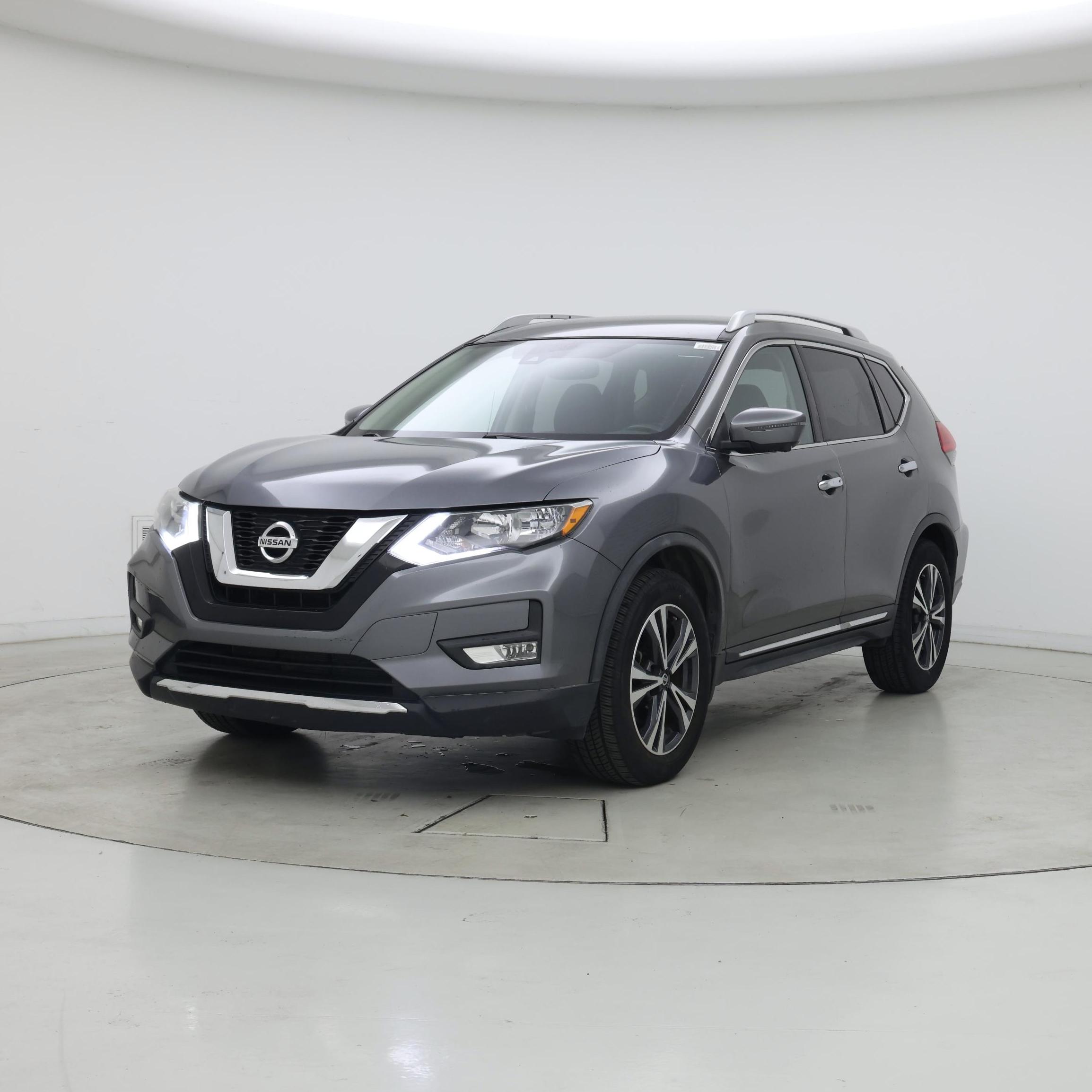 Thumbnail: 2017 Nissan Rogue - 4