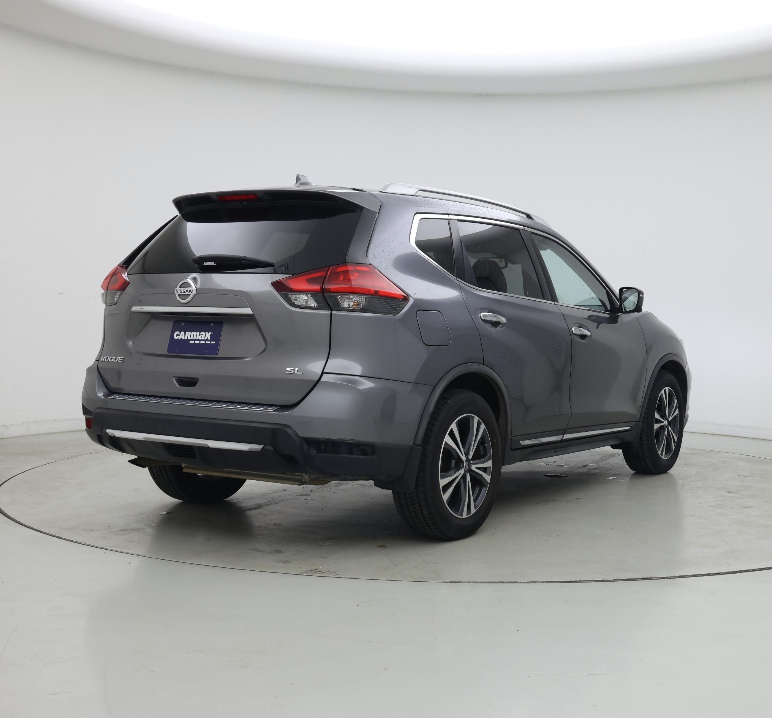Thumbnail: 2017 Nissan Rogue - 8