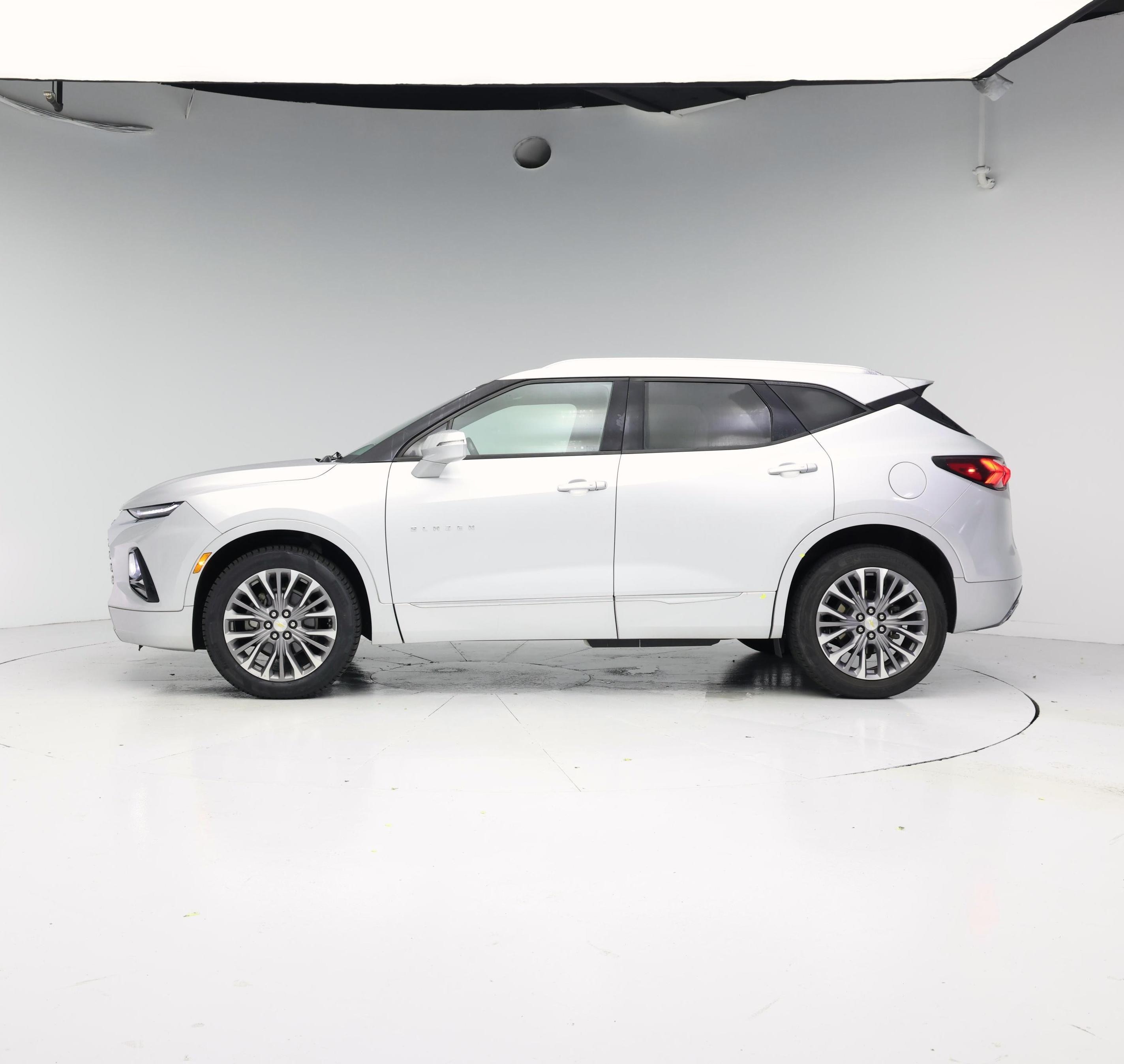 Thumbnail: 2019 Chevrolet Blazer - 3
