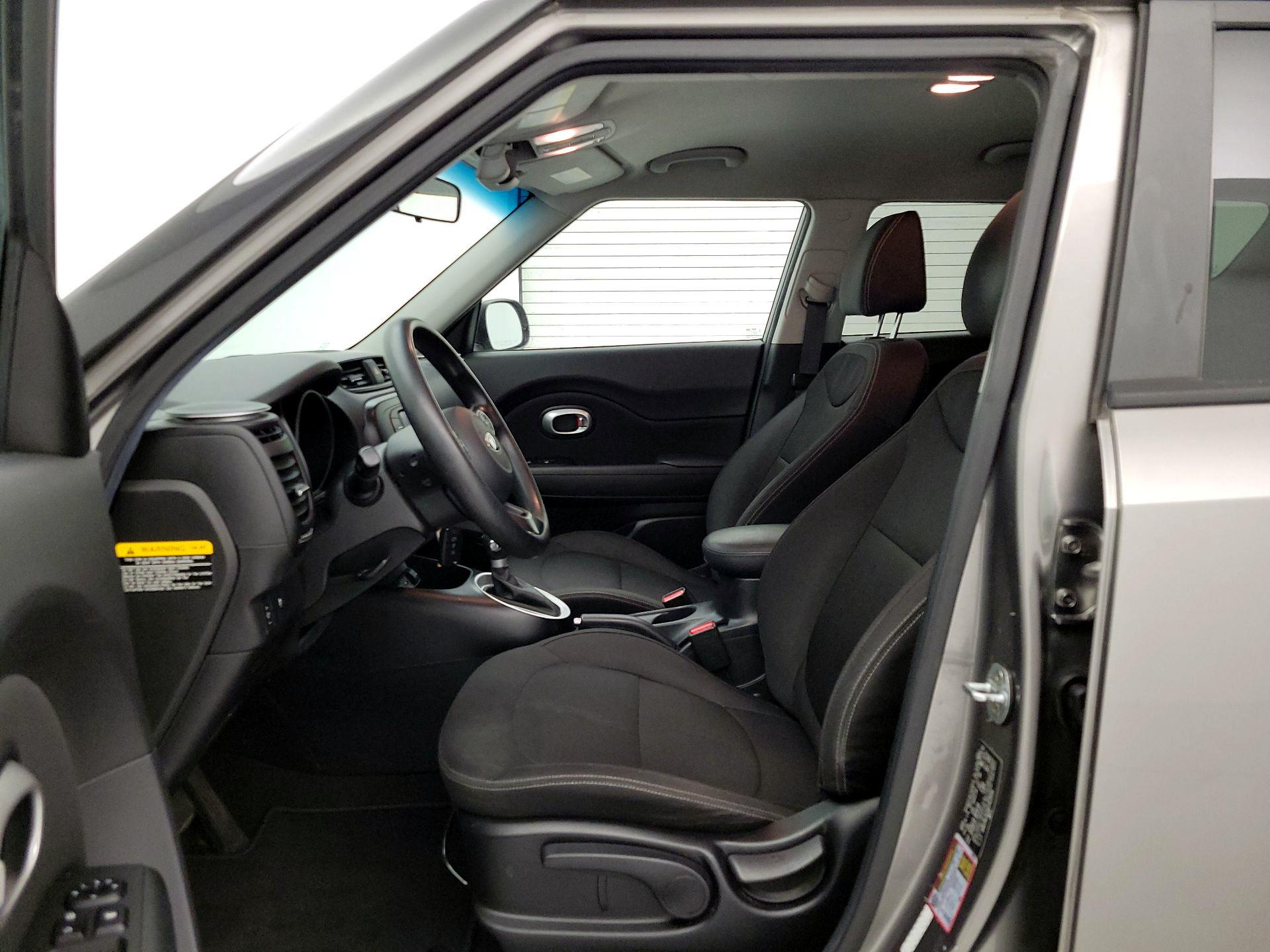 Thumbnail: 2017 Kia Soul - 11