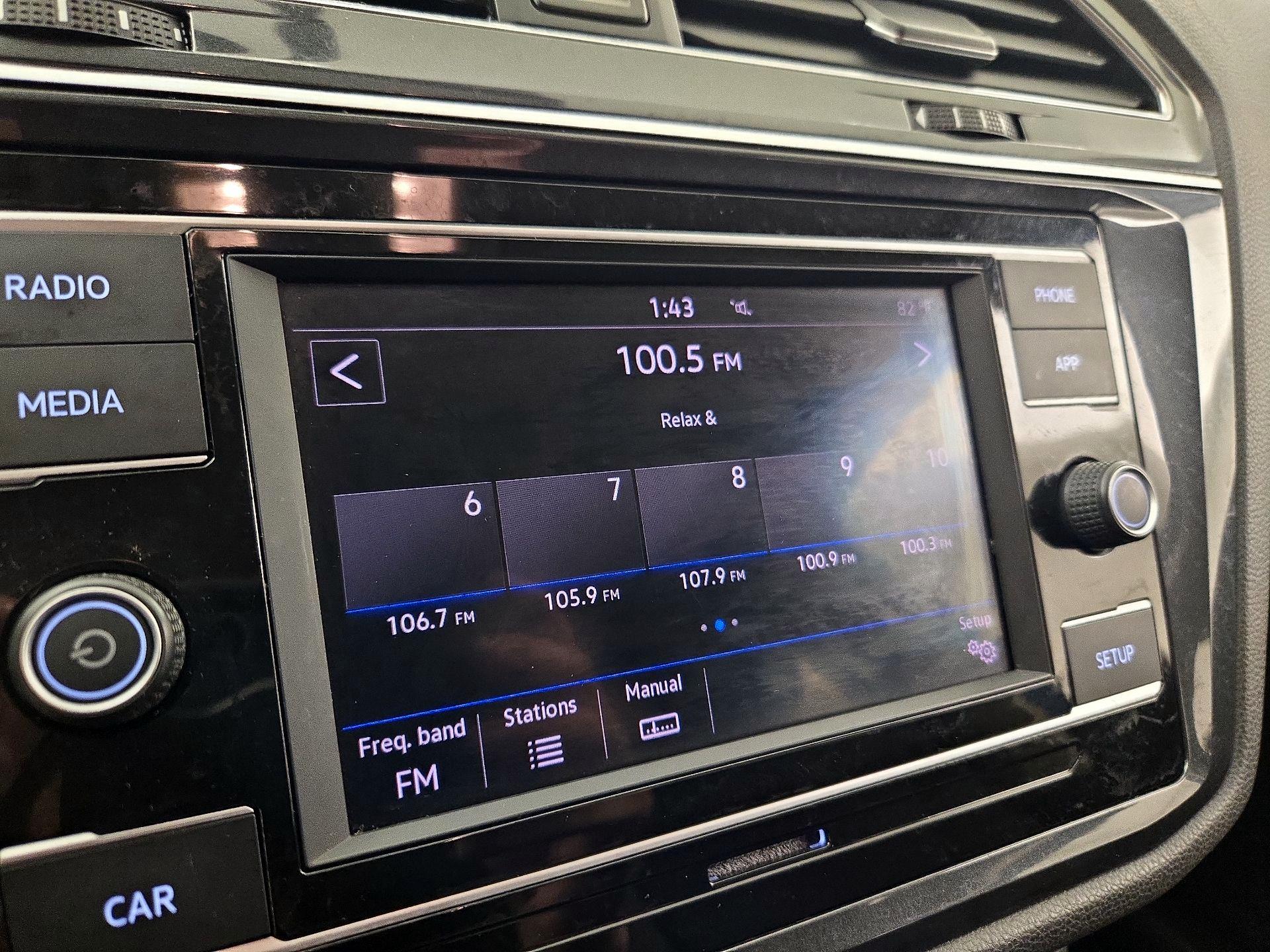 Thumbnail: 2018 Volkswagen Tiguan - 14