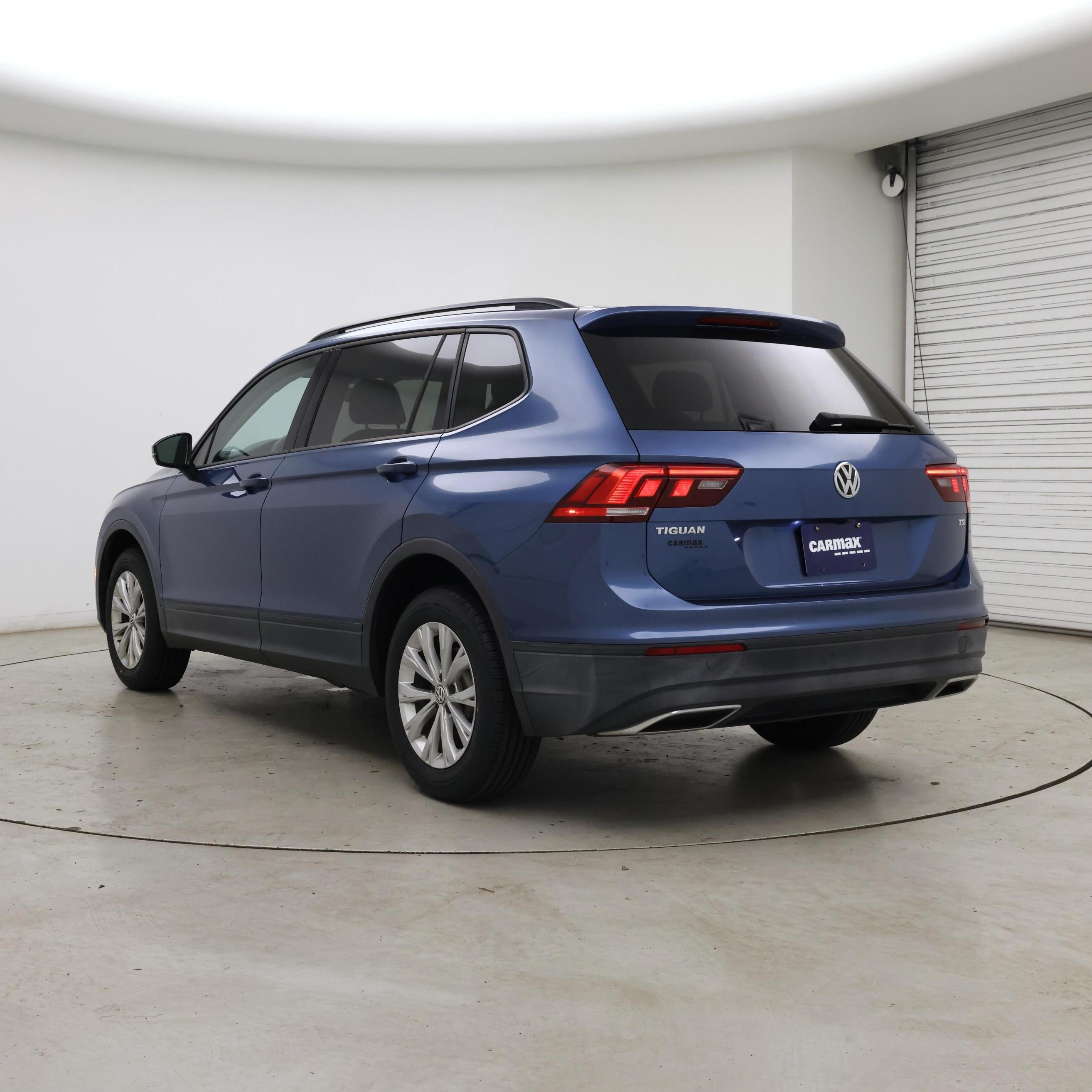 Thumbnail: 2018 Volkswagen Tiguan - 2