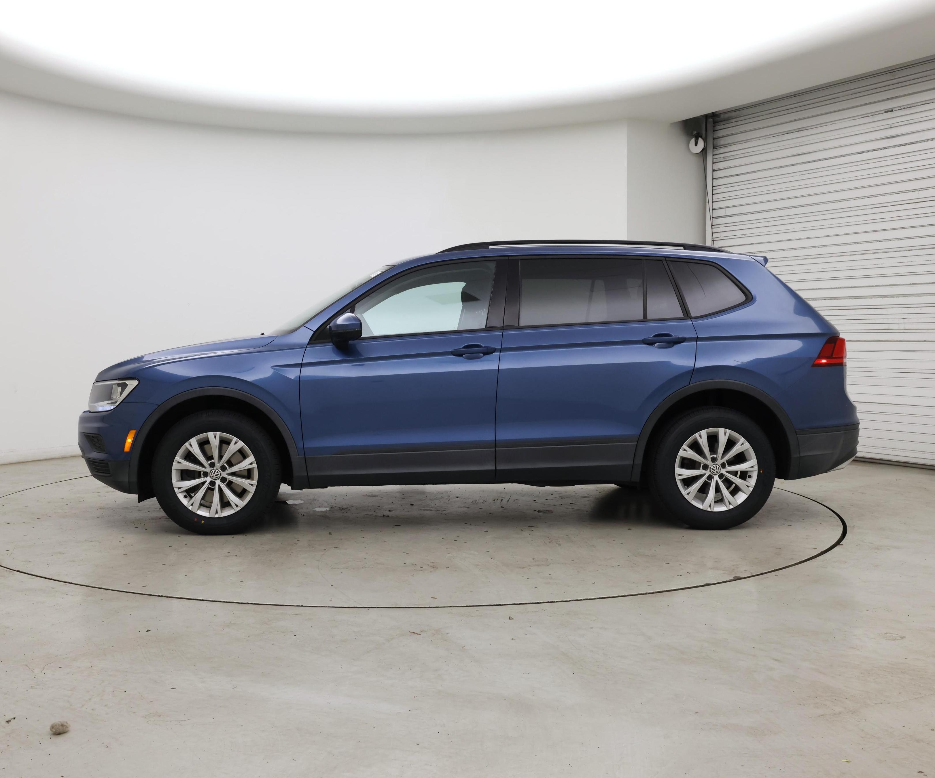 Thumbnail: 2018 Volkswagen Tiguan - 3