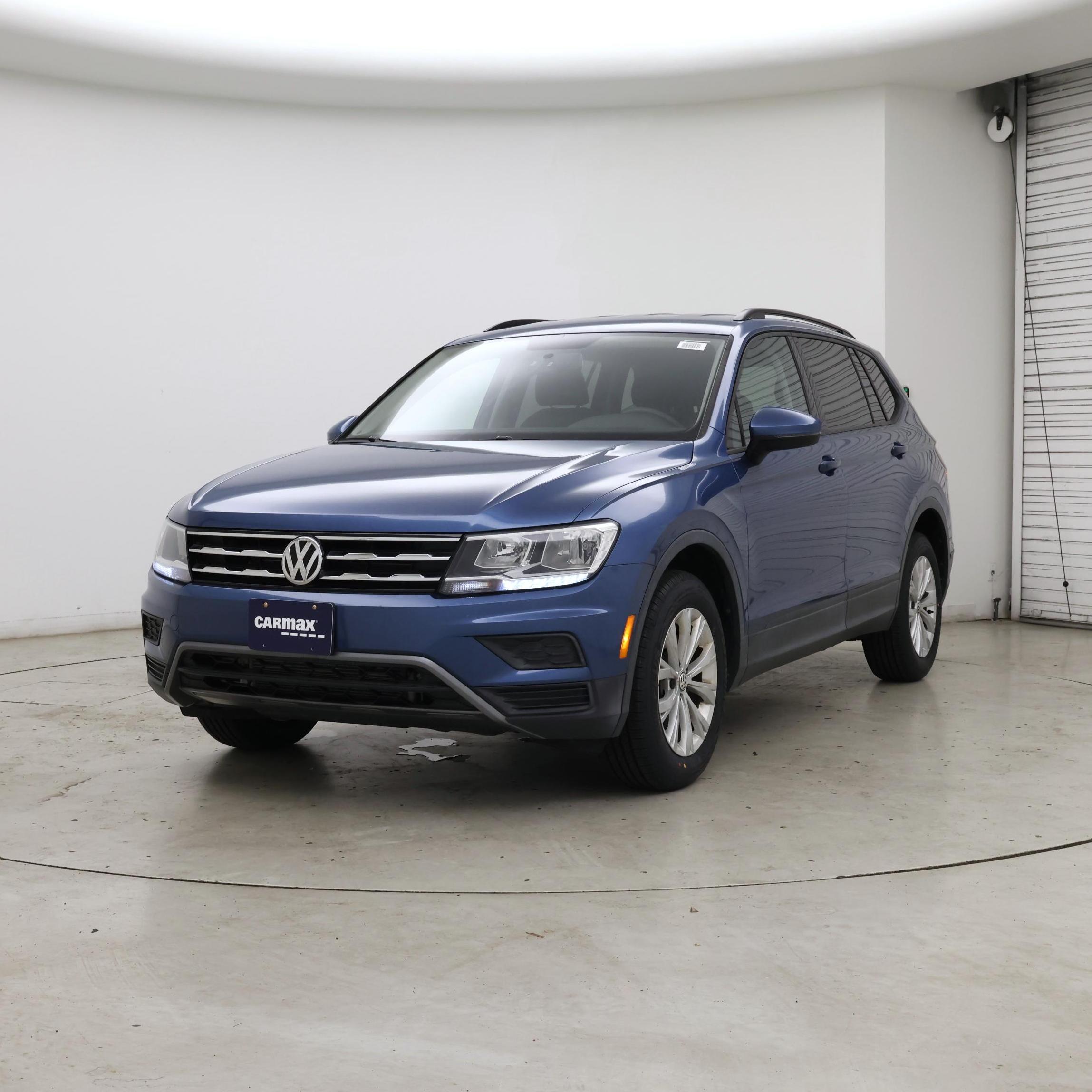Thumbnail: 2018 Volkswagen Tiguan - 4