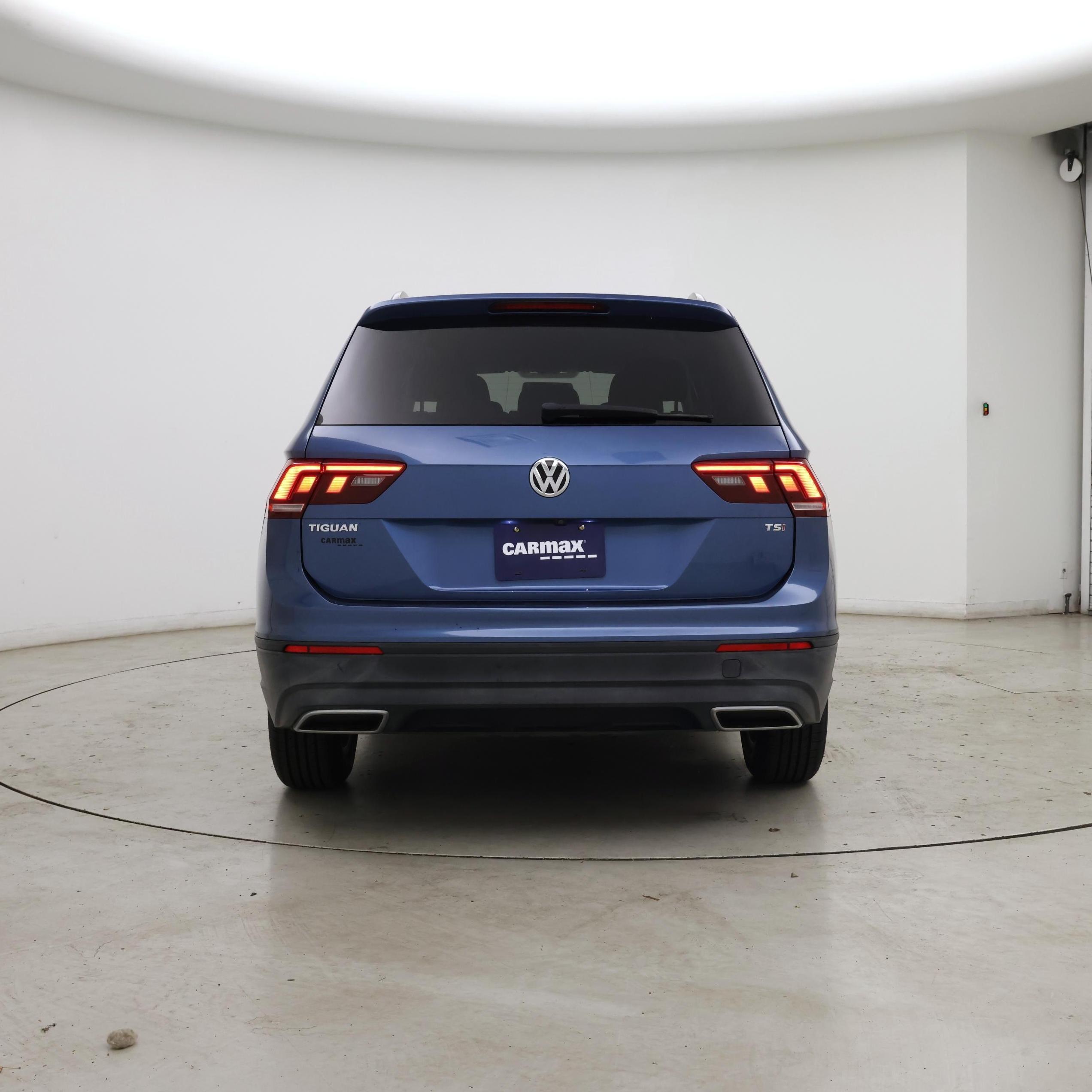 Thumbnail: 2018 Volkswagen Tiguan - 6