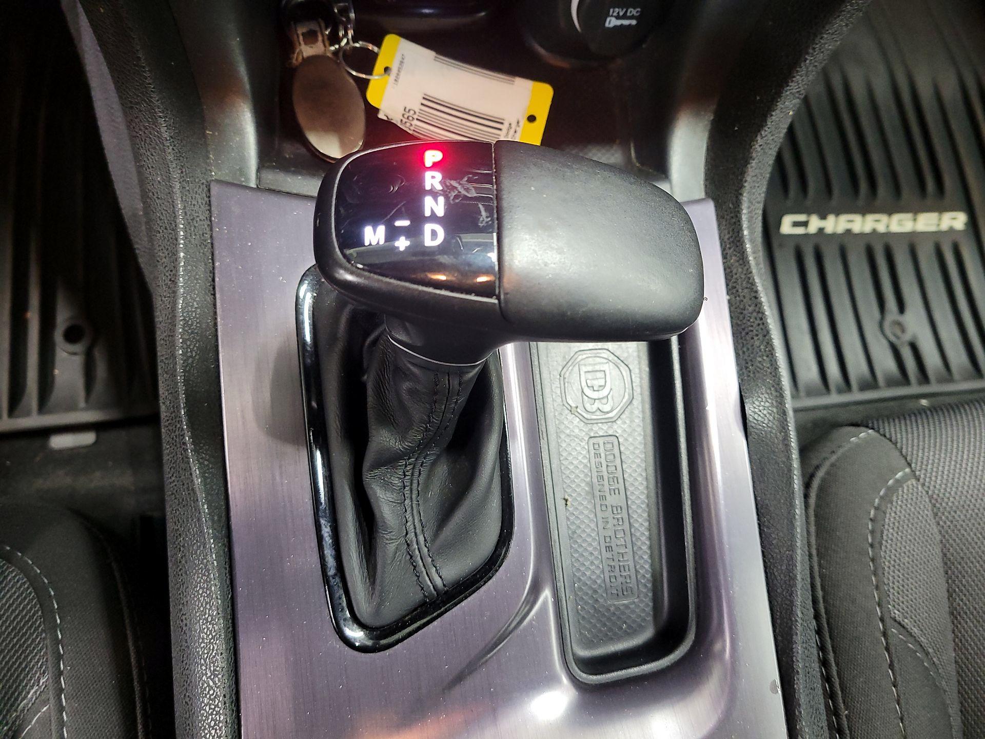 Thumbnail: 2016 Dodge Charger - 18