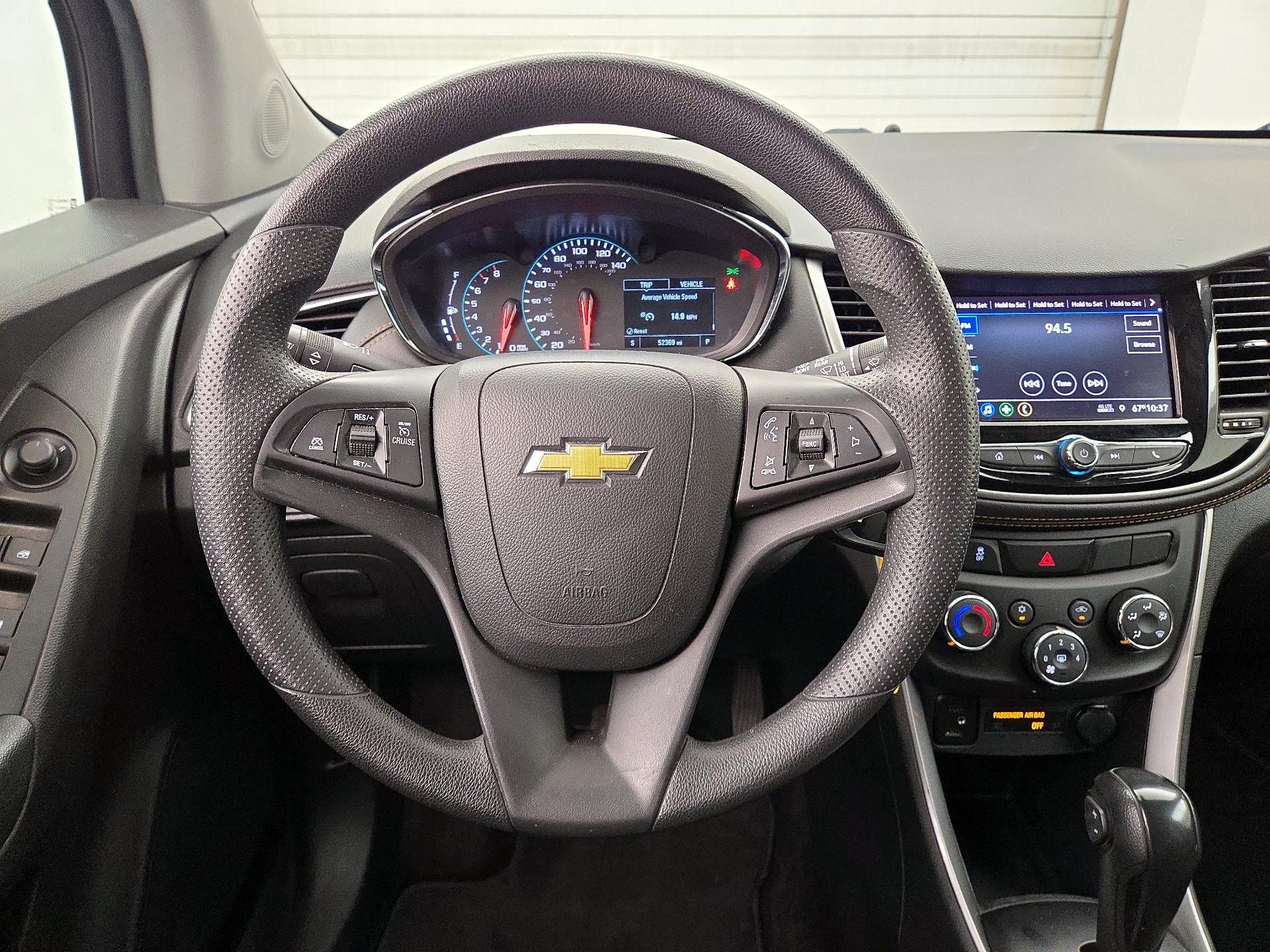 Thumbnail: 2022 Chevrolet Trax - 10