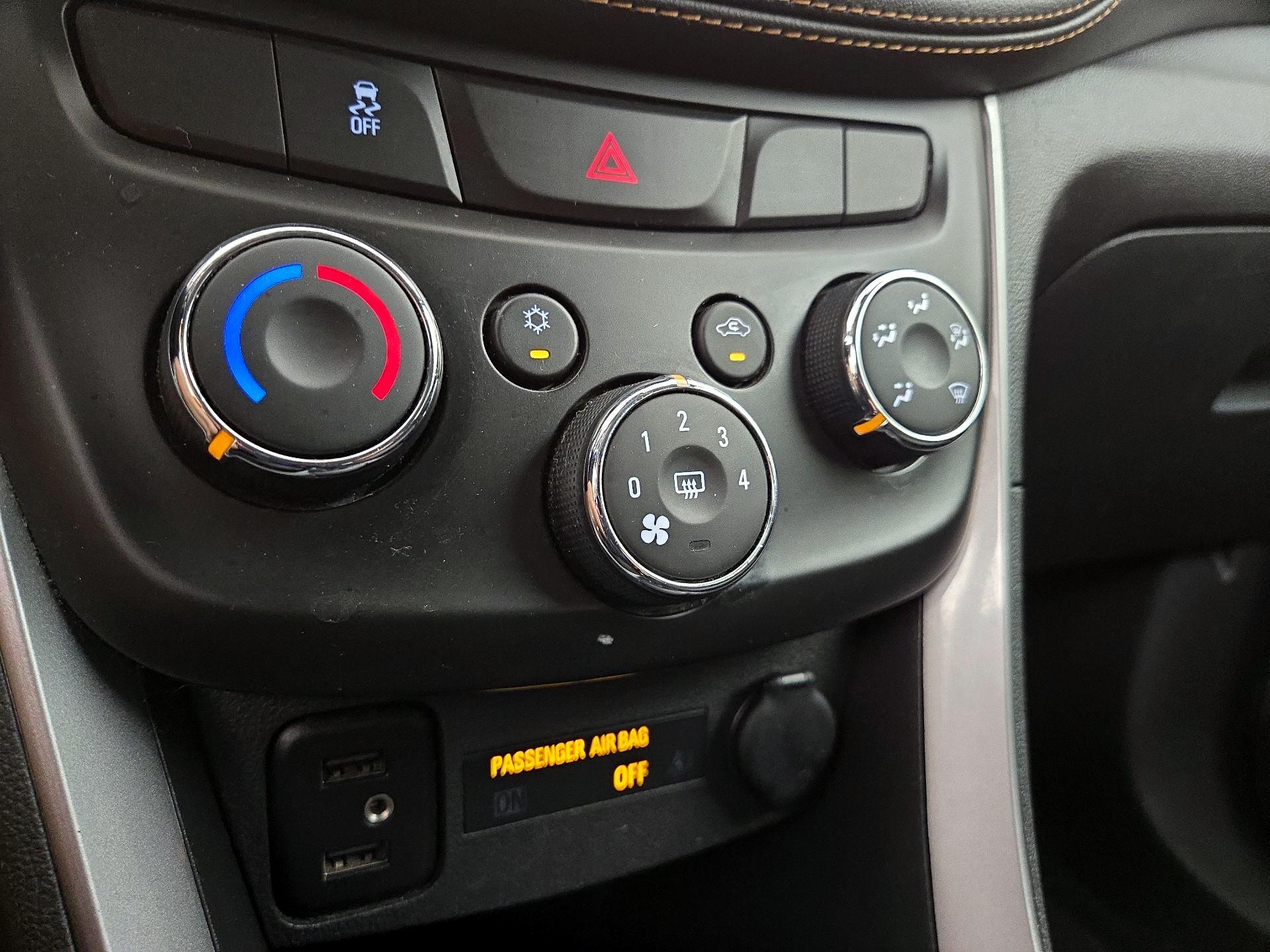 Thumbnail: 2022 Chevrolet Trax - 16