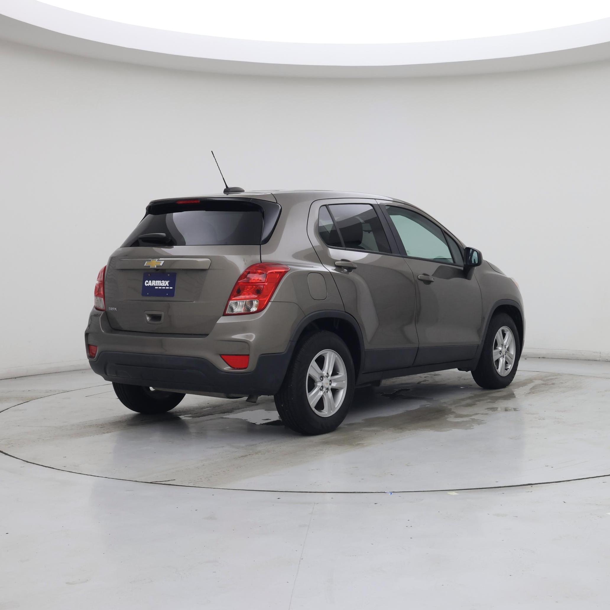 Thumbnail: 2022 Chevrolet Trax - 8